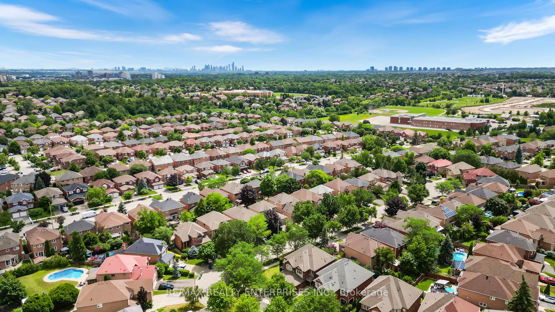 Photo 42 of 6916 Yarrow Avenue, Mississauga, Lisgar — HOMEH
