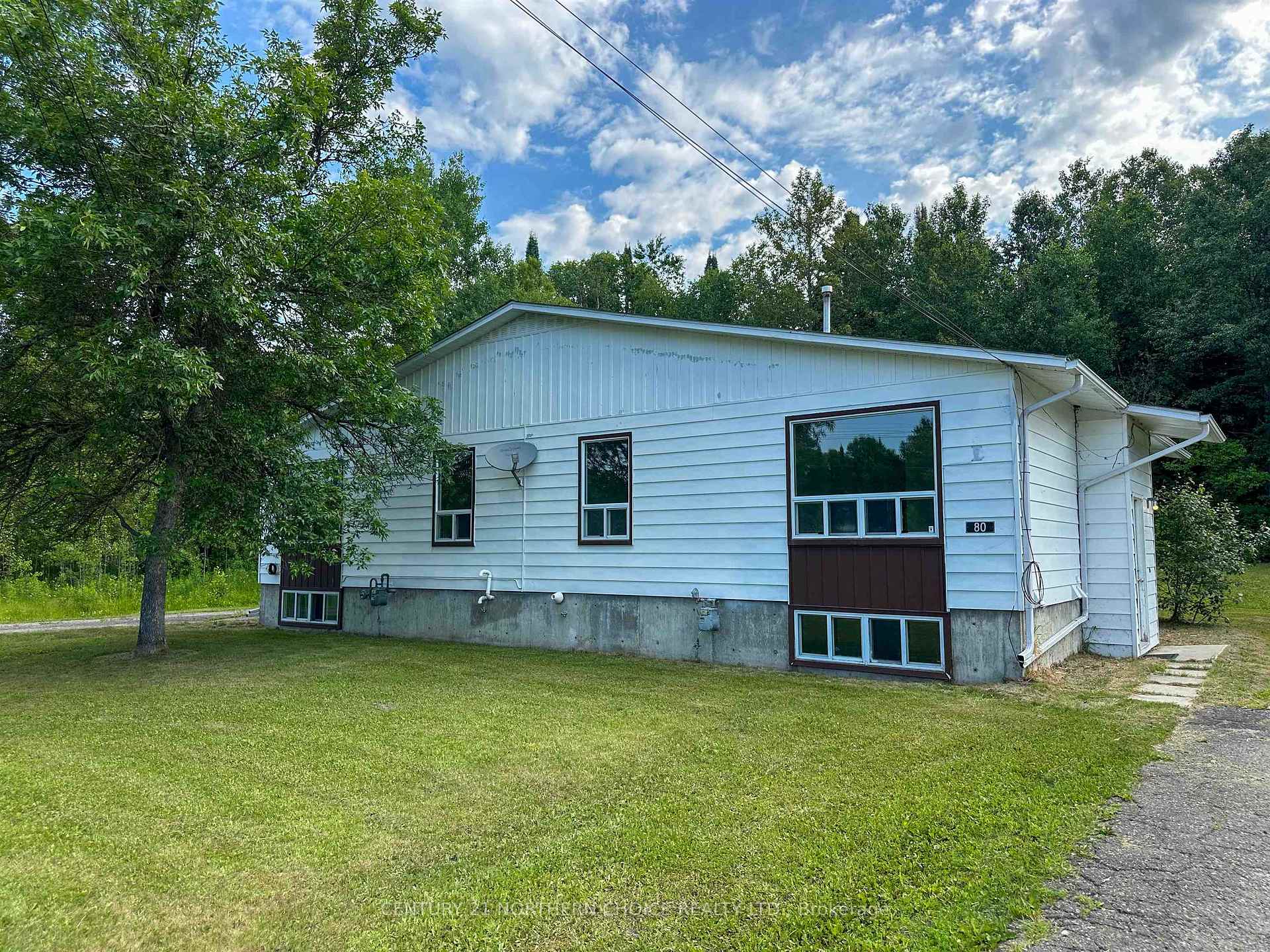 Photo 2 of 78/80 Birch Drive, Ear Falls — HOMEH