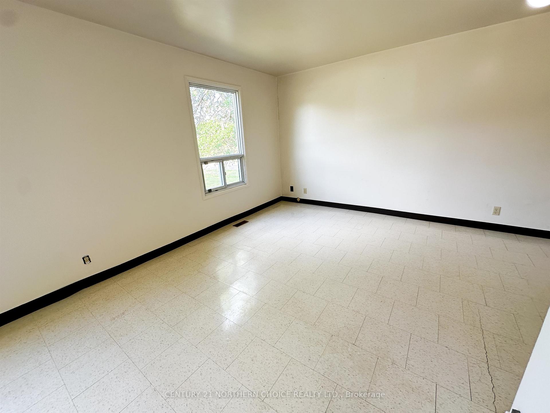 Photo 8 of 78/80 Birch Drive, Ear Falls — HOMEH