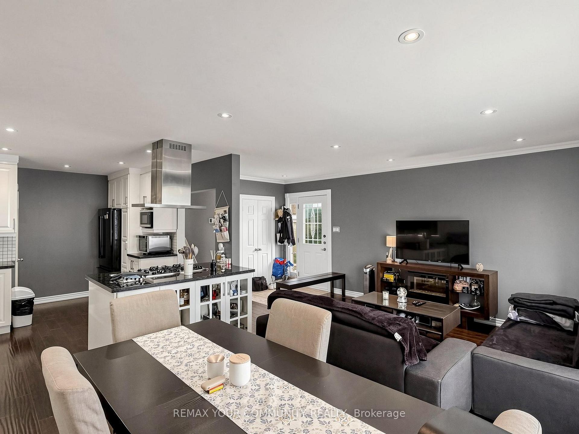 Photo 11 of 44 Lewiston Road, Scarborough, Dorset Park — HOMEH