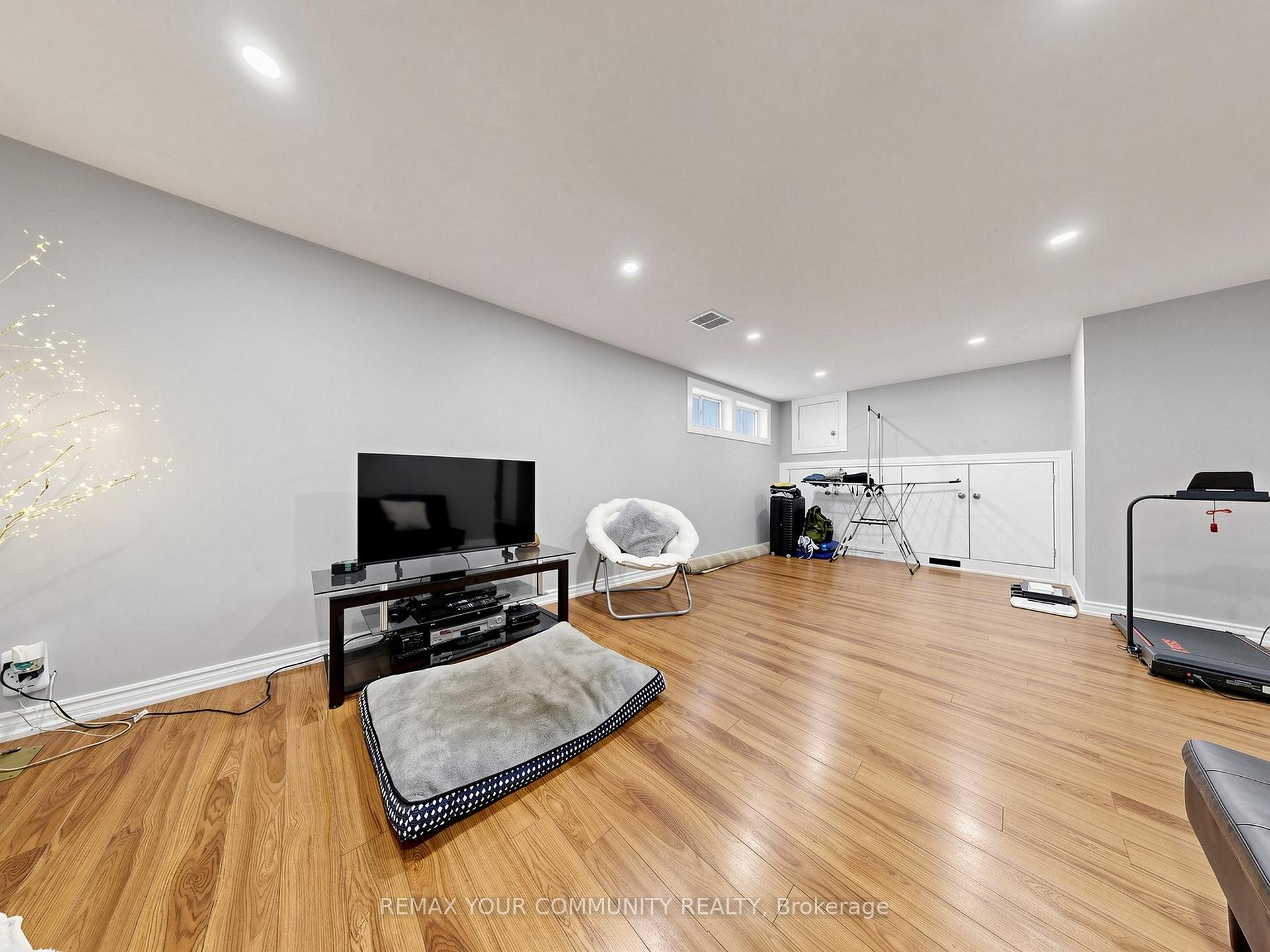 Photo 34 of 44 Lewiston Road, Scarborough, Dorset Park — HOMEH