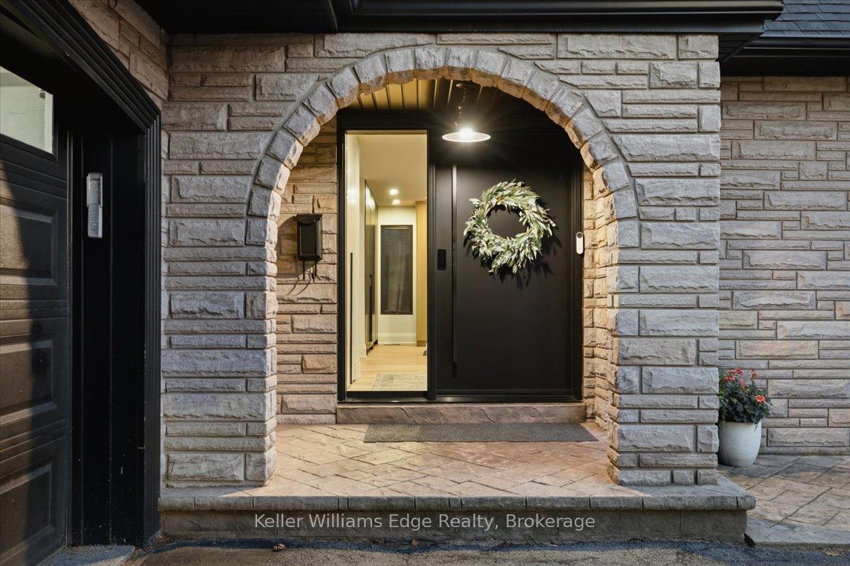 Photo 2 of 519 Wicklow Road, Burlington, Shoreacres — HOMEH