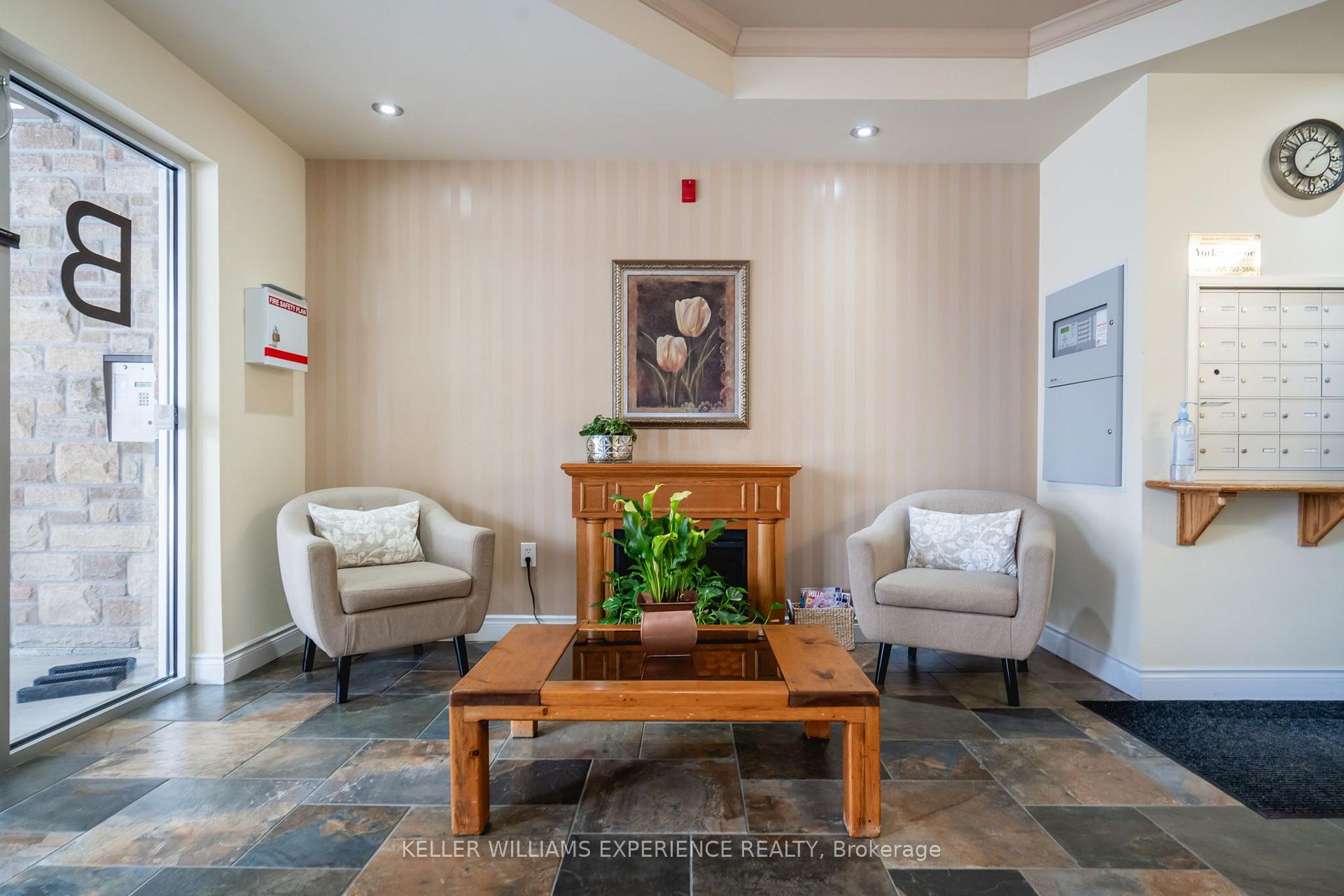 Photo 6 of Unit 103, 19B Yonge Street N, Springwater, Elmvale — HOMEH