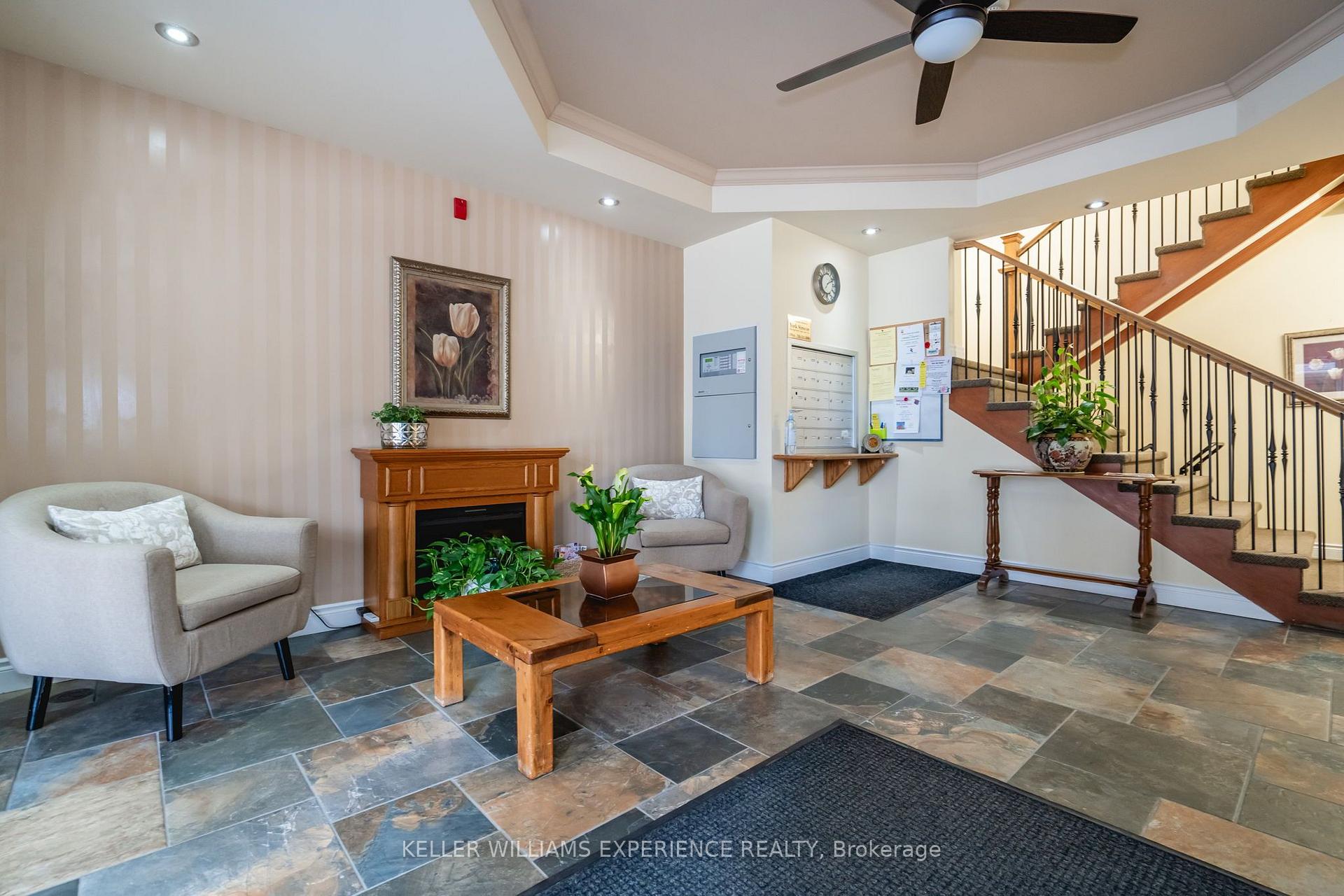 Photo 7 of Unit 103, 19B Yonge Street N, Springwater, Elmvale — HOMEH