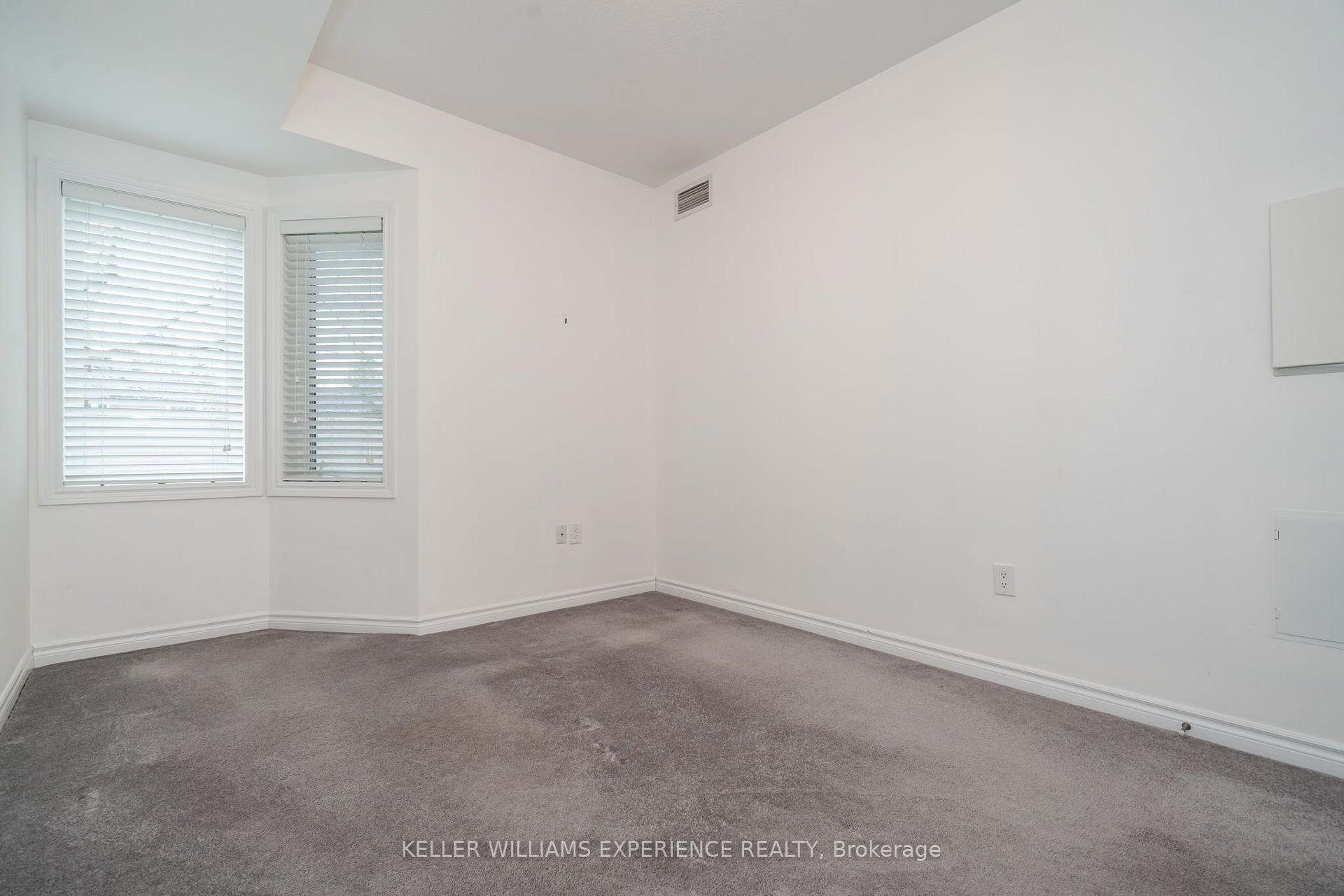 Photo 16 of Unit 103, 19B Yonge Street N, Springwater, Elmvale — HOMEH