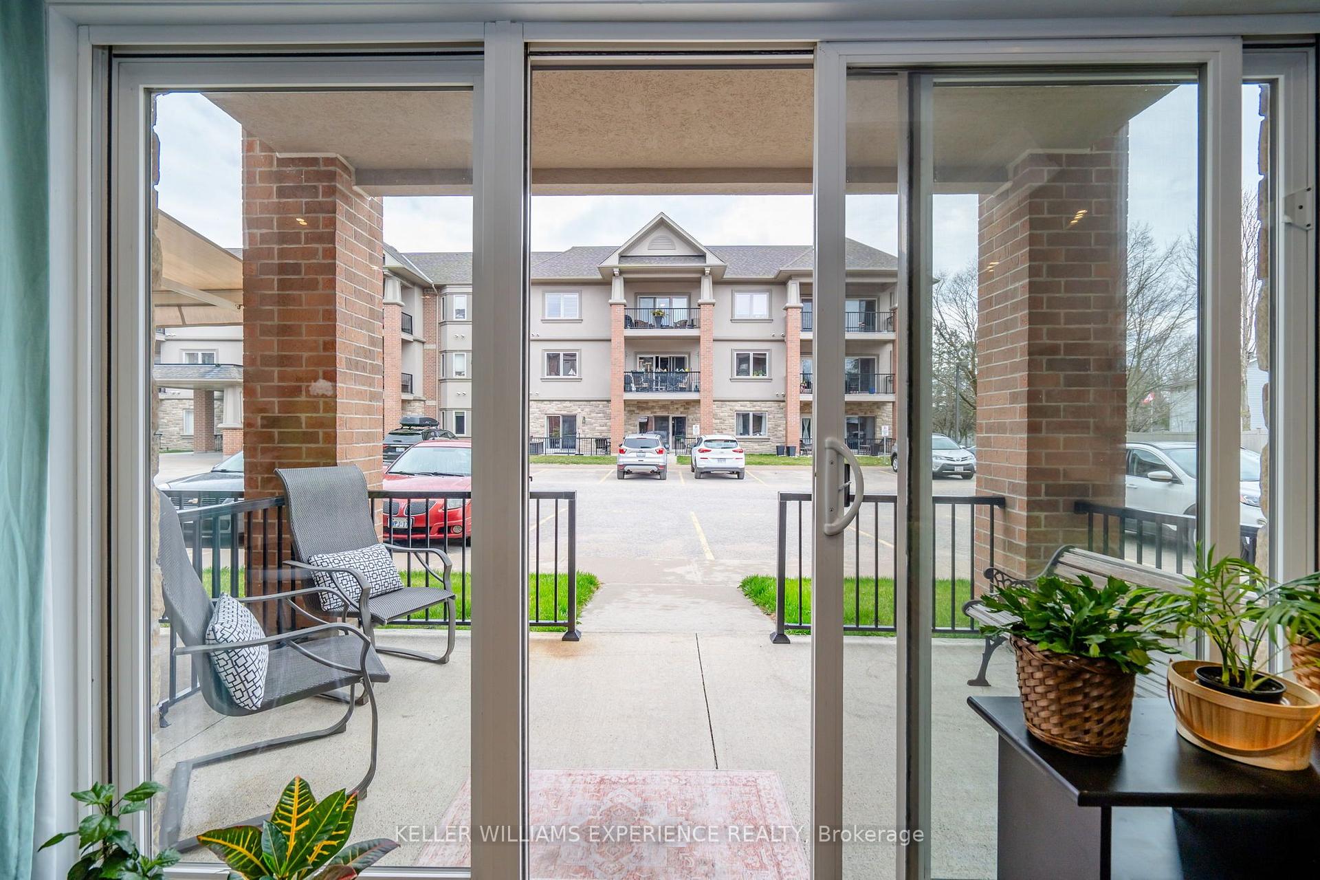 Photo 21 of Unit 103, 19B Yonge Street N, Springwater, Elmvale — HOMEH