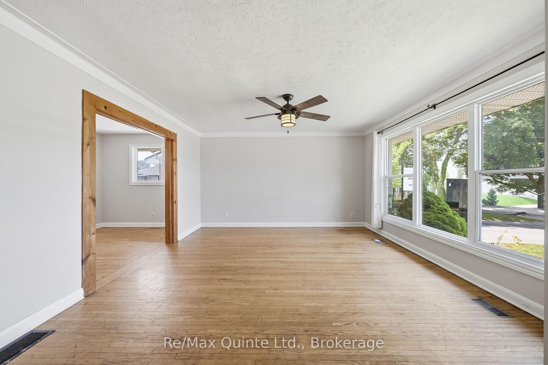 Photo 11 of 37 Northwood Crescent, Belleville, Belleville Ward — HOMEH
