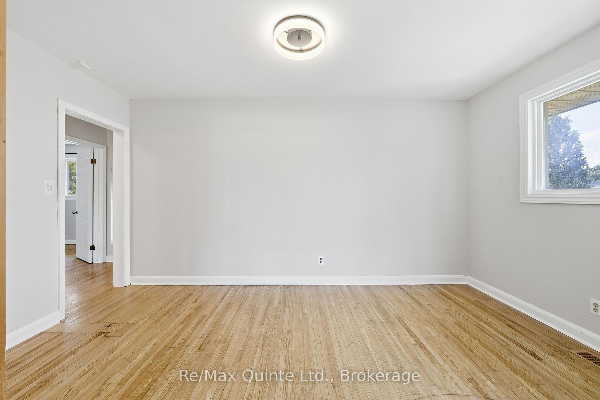 Photo 16 of 37 Northwood Crescent, Belleville, Belleville Ward — HOMEH