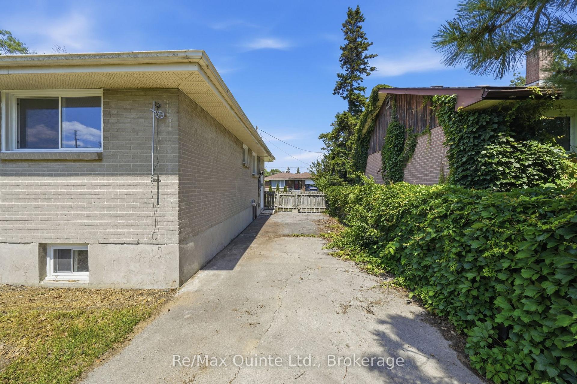 Photo 36 of 37 Northwood Crescent, Belleville, Belleville Ward — HOMEH
