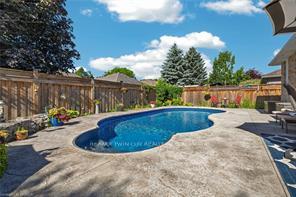 Photo 10 of 62 Varley Crescent, Brantford, Mayfair — HOMEH