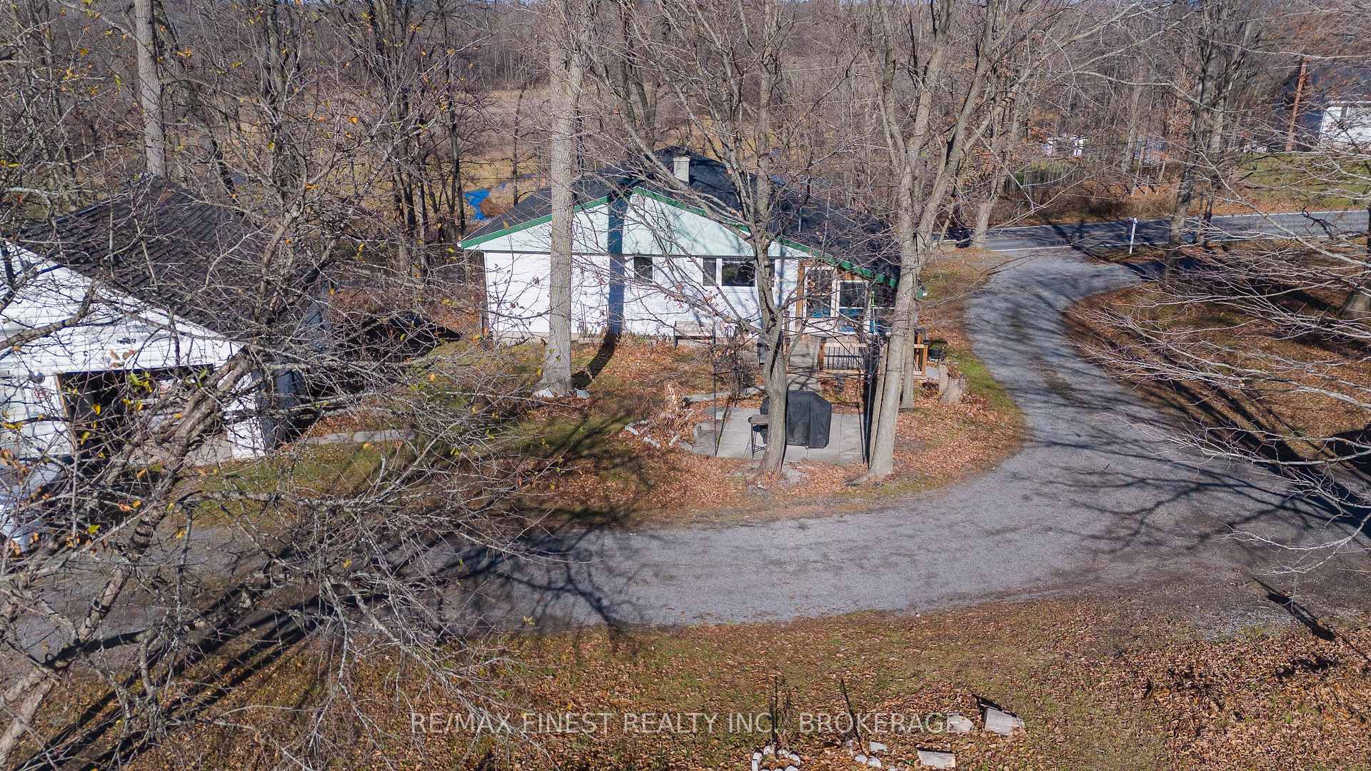 Photo 4 of 2221 Burbrook Road, Kingston, City North of 401 — HOMEH