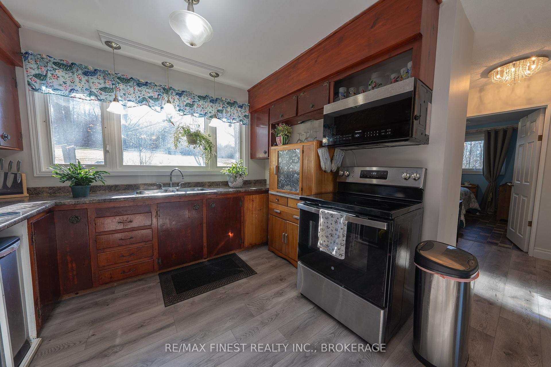Photo 7 of 2221 Burbrook Road, Kingston, City North of 401 — HOMEH