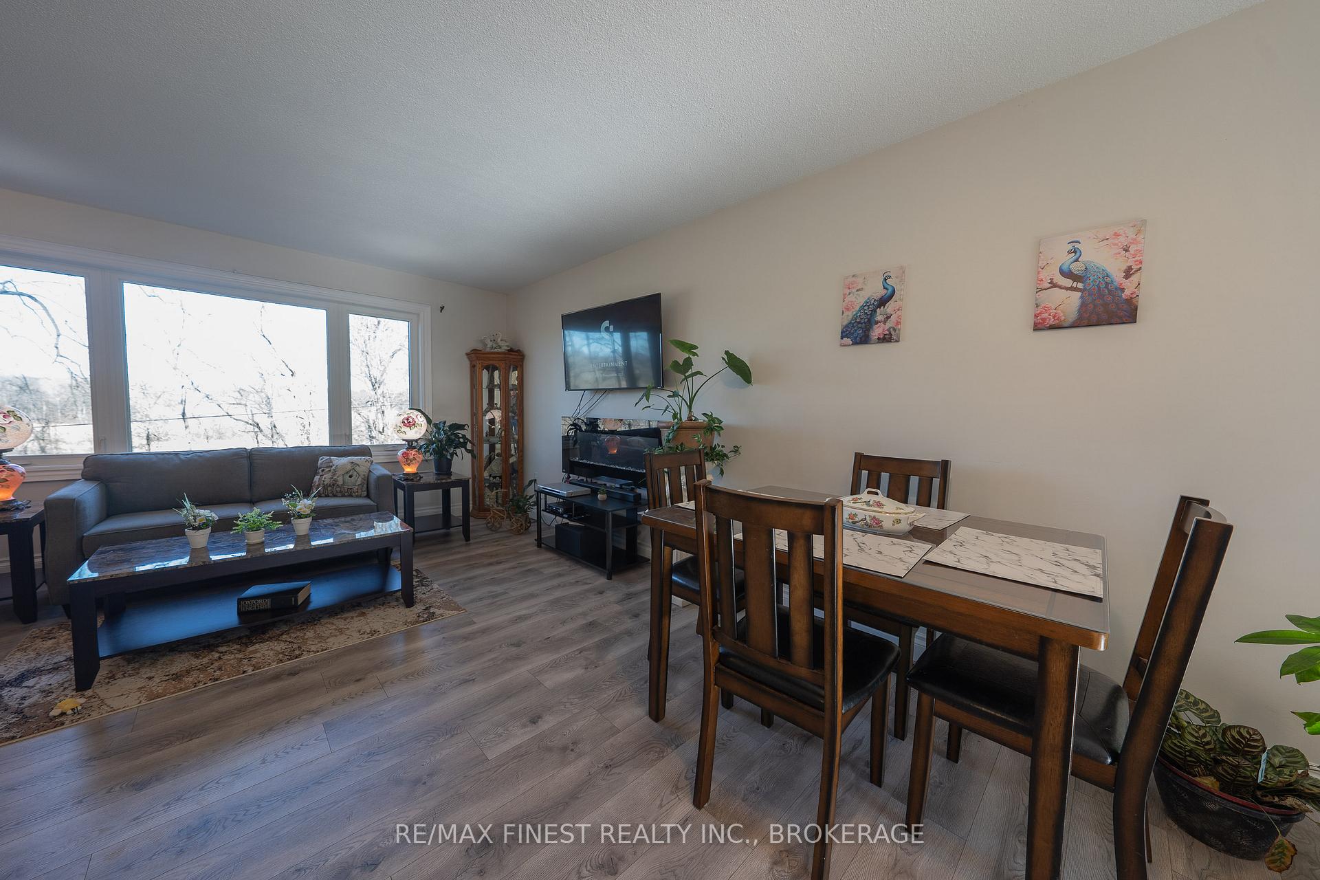 Photo 10 of 2221 Burbrook Road, Kingston, City North of 401 — HOMEH