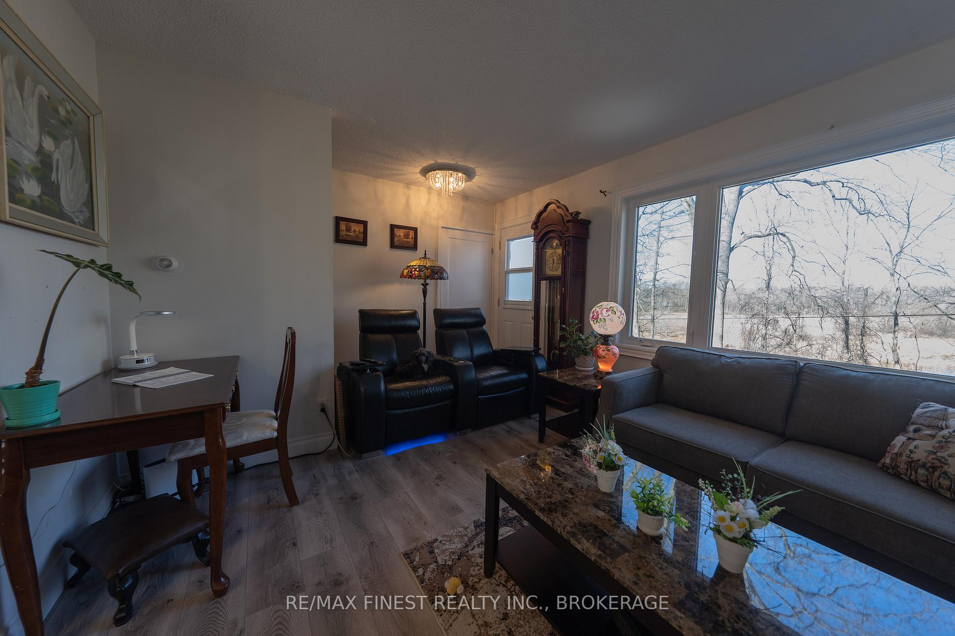 Photo 12 of 2221 Burbrook Road, Kingston, City North of 401 — HOMEH