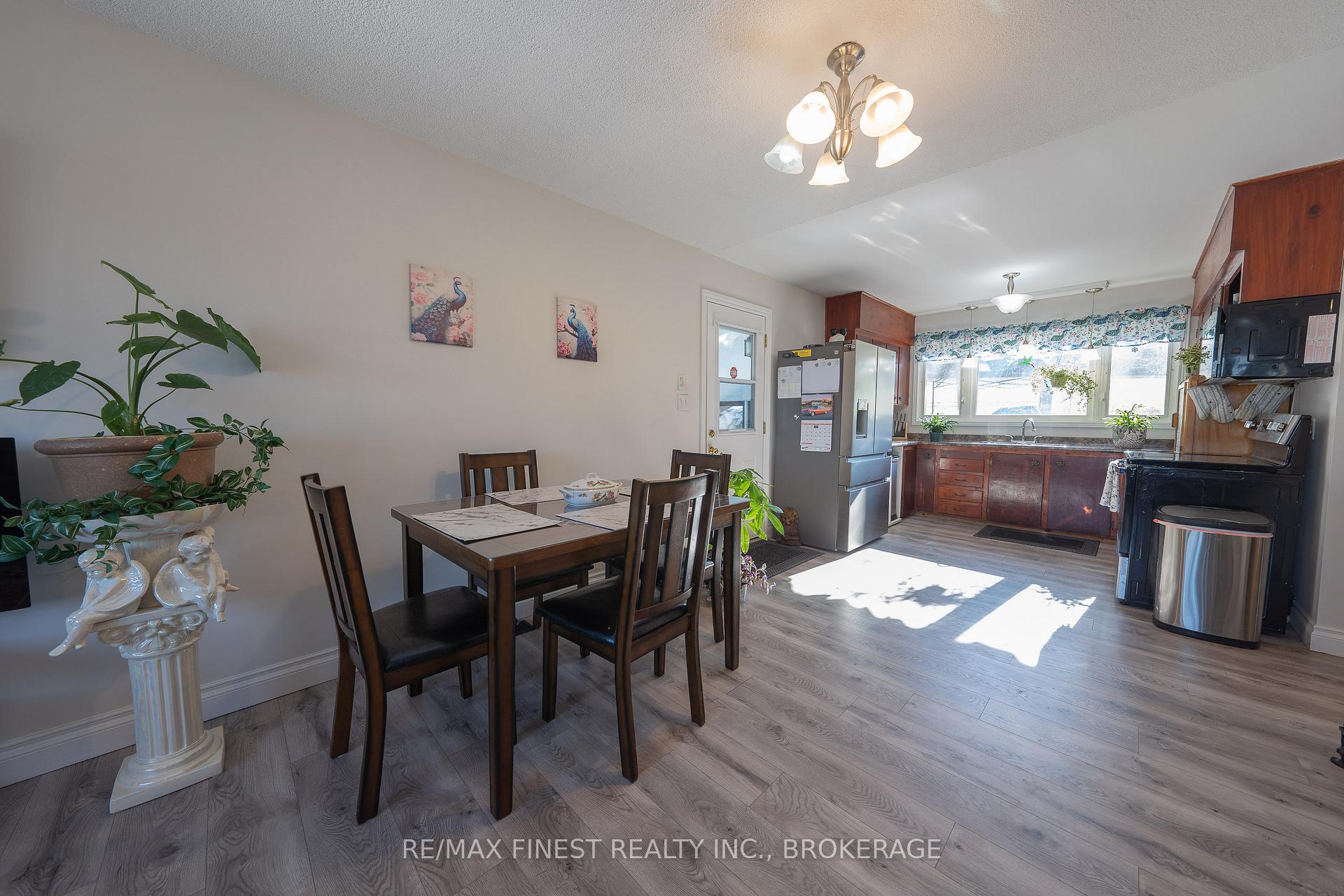 Photo 15 of 2221 Burbrook Road, Kingston, City North of 401 — HOMEH