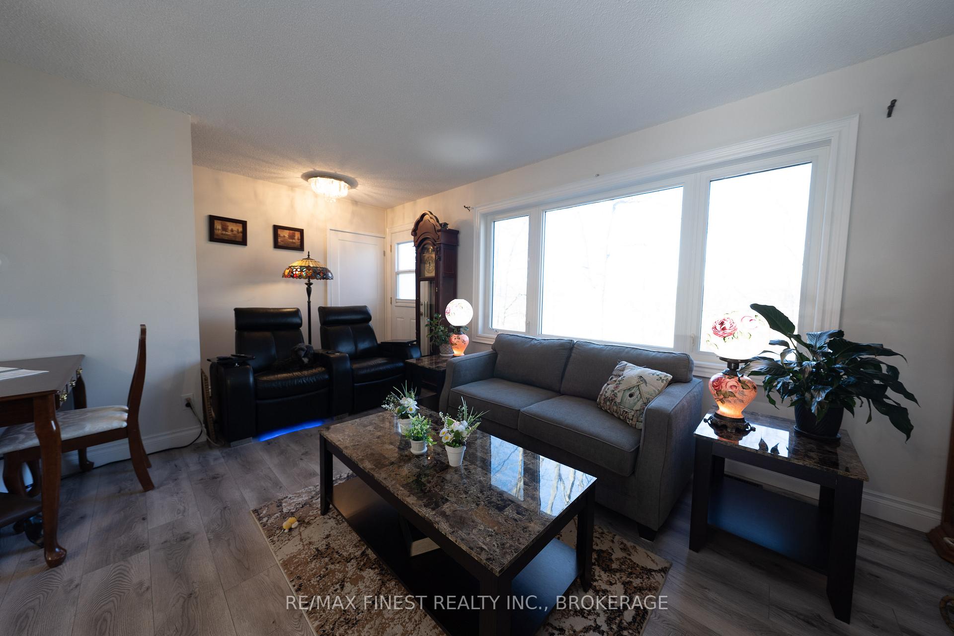 Photo 16 of 2221 Burbrook Road, Kingston, City North of 401 — HOMEH