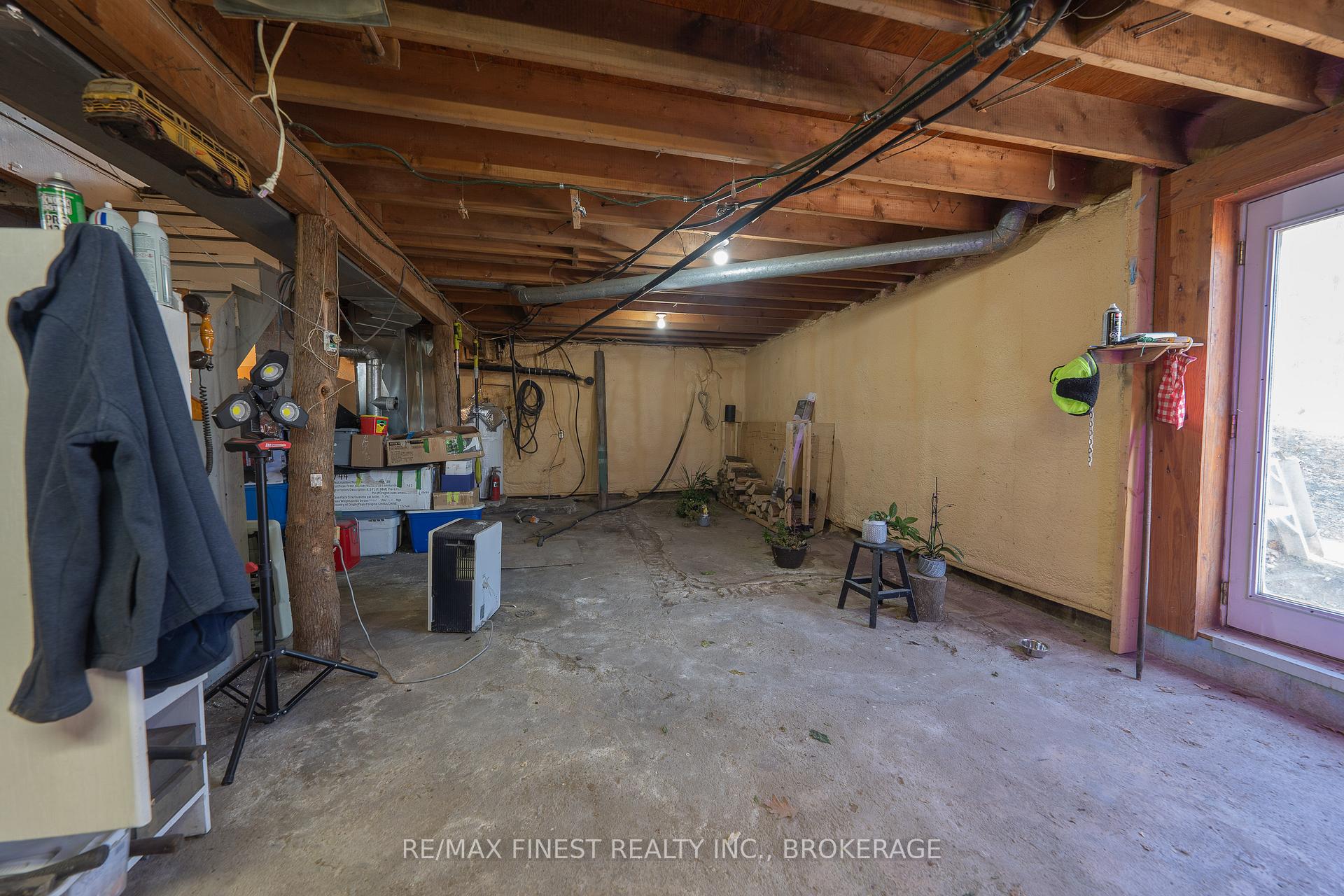 Photo 24 of 2221 Burbrook Road, Kingston, City North of 401 — HOMEH