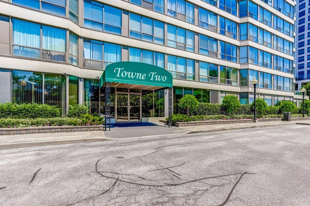 Photo 4 of Unit 1007, 55 Elm Drive W, Mississauga, City Centre — HOMEH