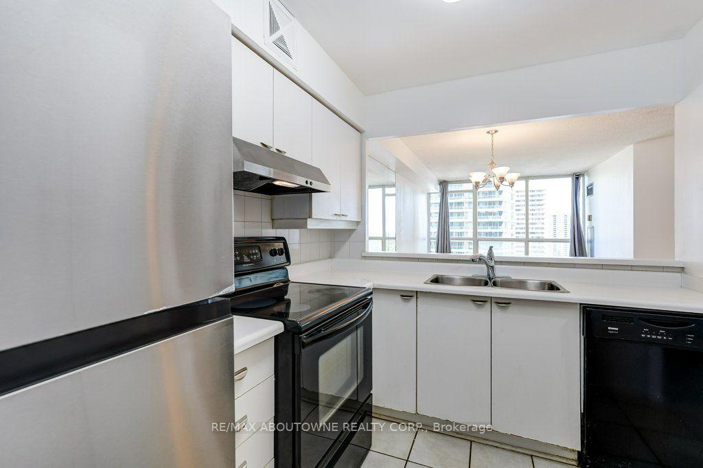 Photo 10 of Unit 1007, 55 Elm Drive W, Mississauga, City Centre — HOMEH