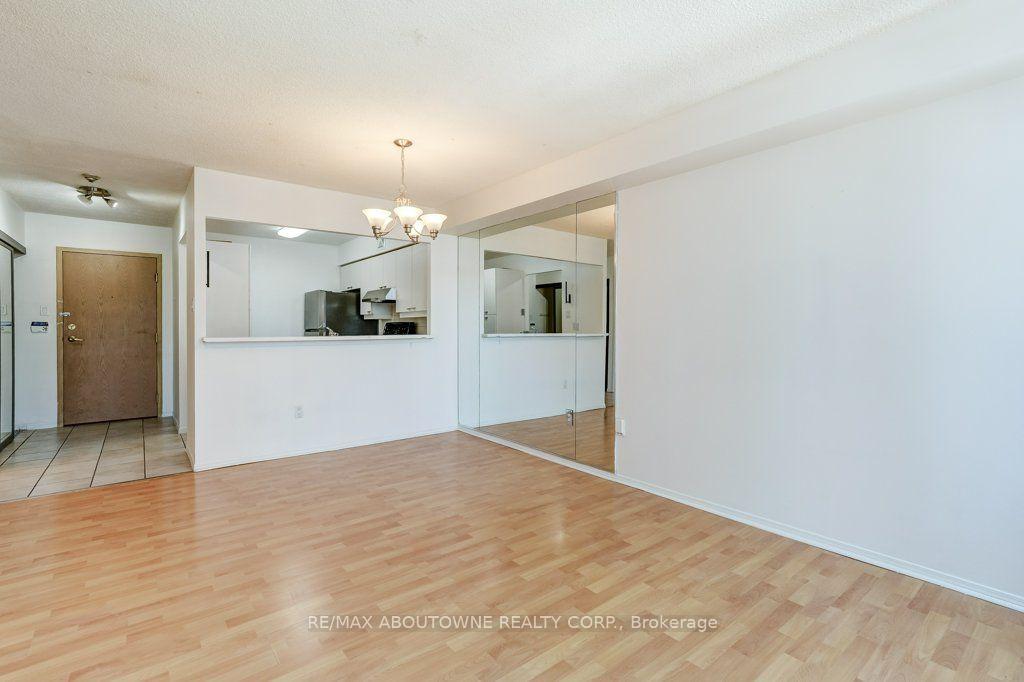 Photo 14 of Unit 1007, 55 Elm Drive W, Mississauga, City Centre — HOMEH