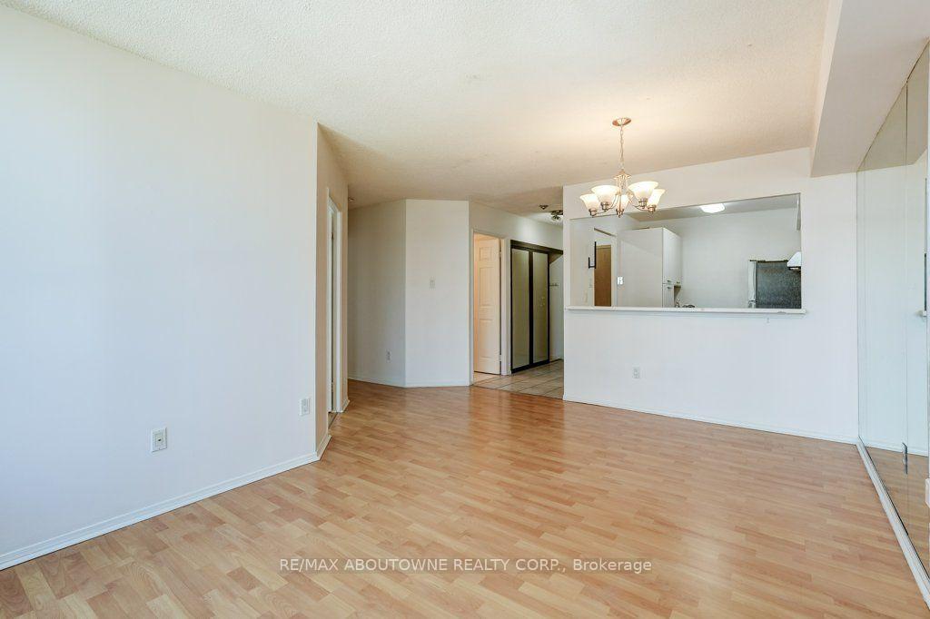 Photo 16 of Unit 1007, 55 Elm Drive W, Mississauga, City Centre — HOMEH