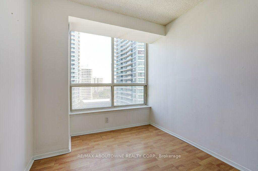 Photo 18 of Unit 1007, 55 Elm Drive W, Mississauga, City Centre — HOMEH