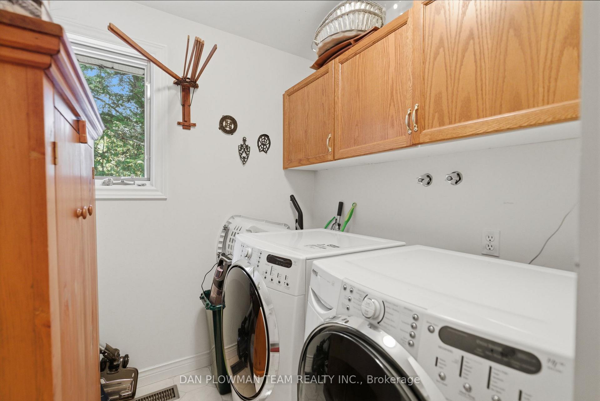 Photo 17 of 10 Barrington Place, Clarington, Courtice — HOMEH