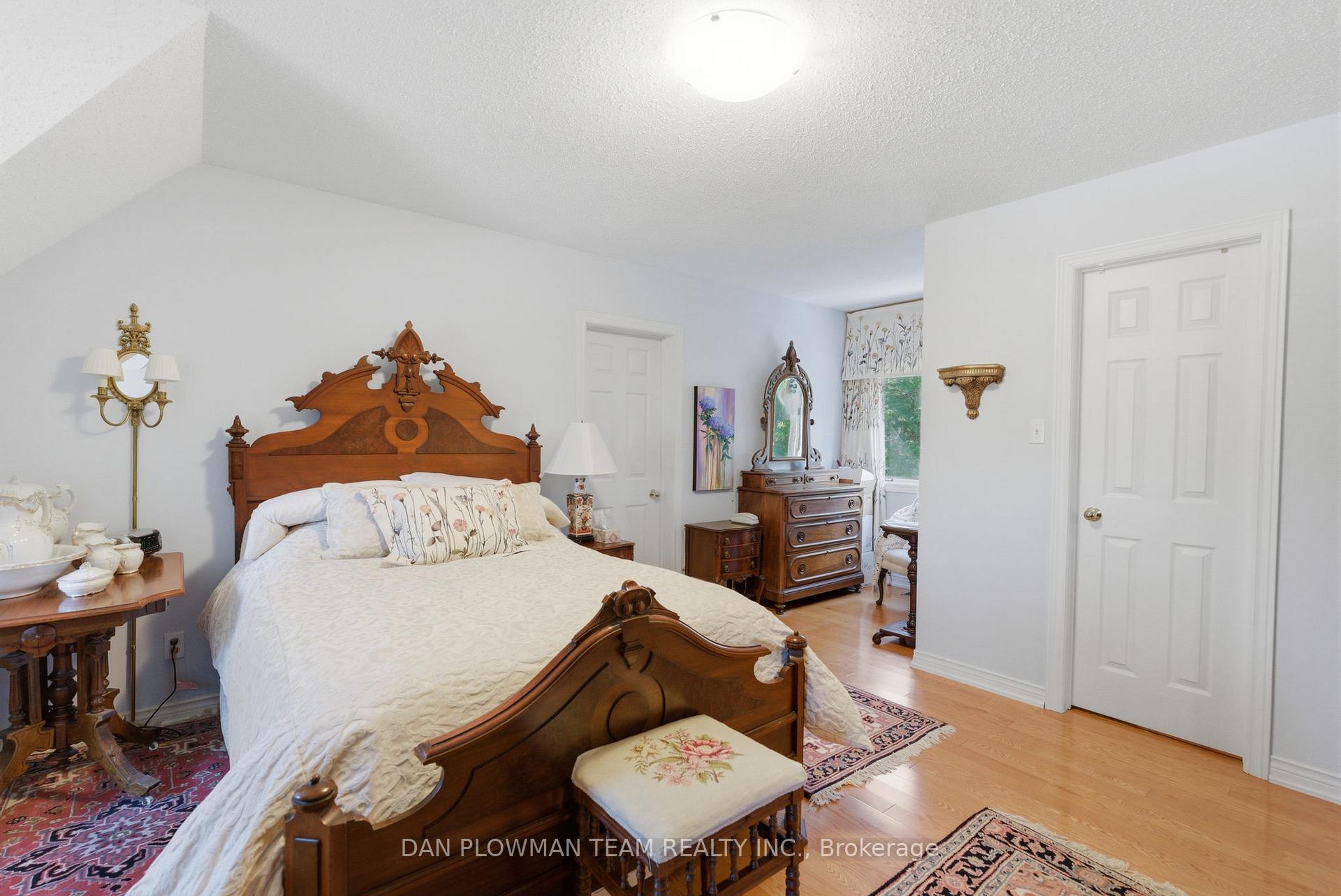 Photo 20 of 10 Barrington Place, Clarington, Courtice — HOMEH