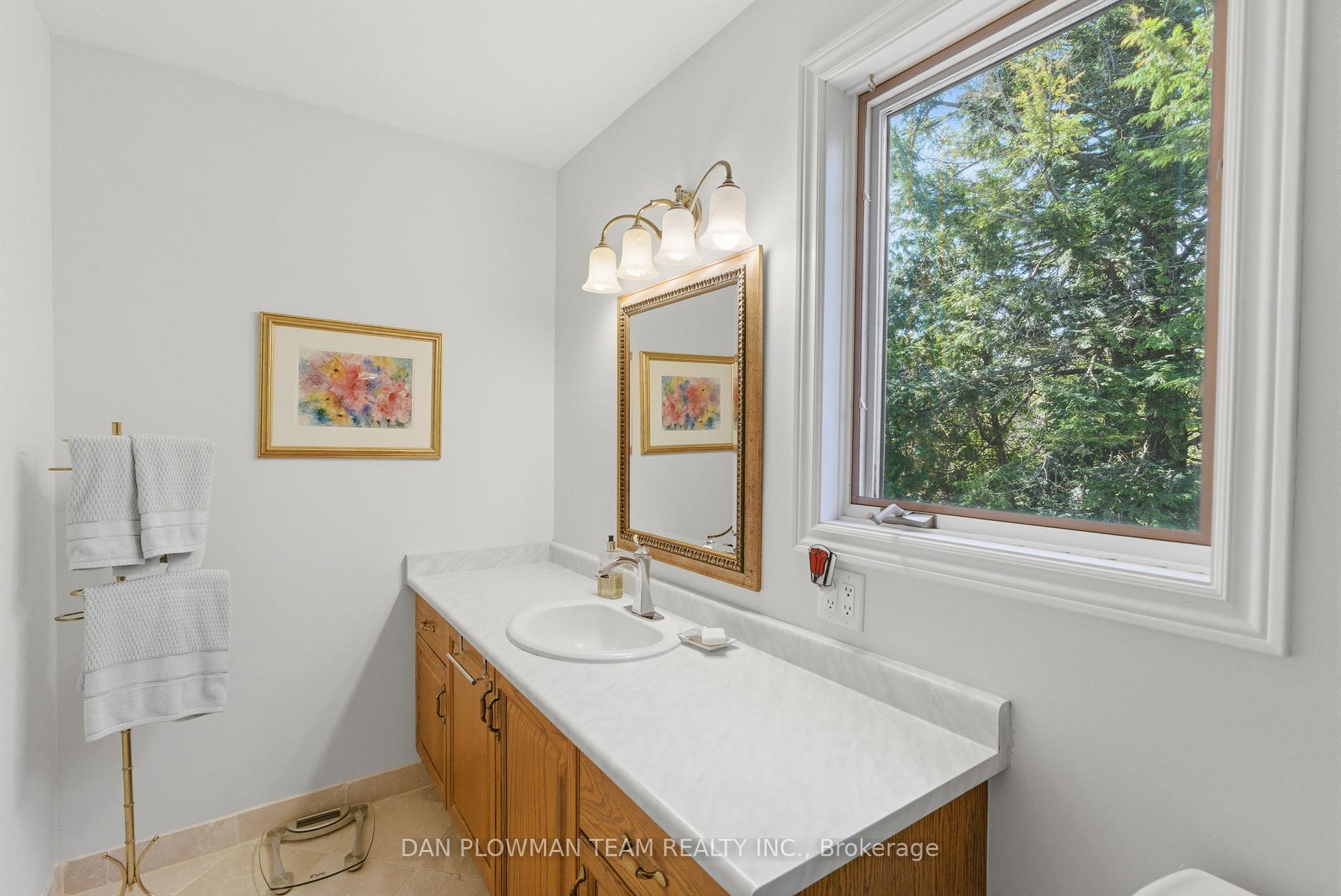 Photo 22 of 10 Barrington Place, Clarington, Courtice — HOMEH