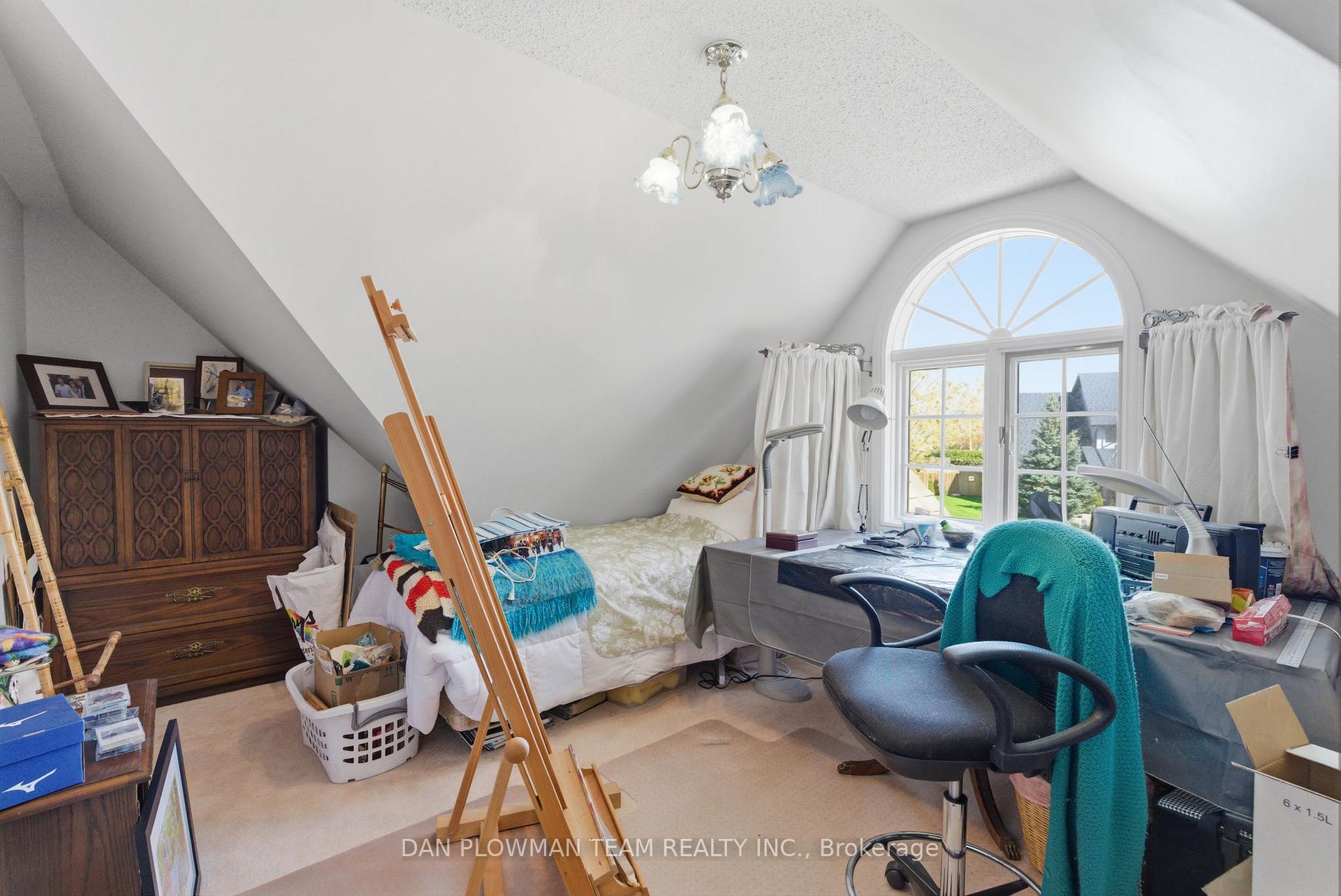 Photo 23 of 10 Barrington Place, Clarington, Courtice — HOMEH