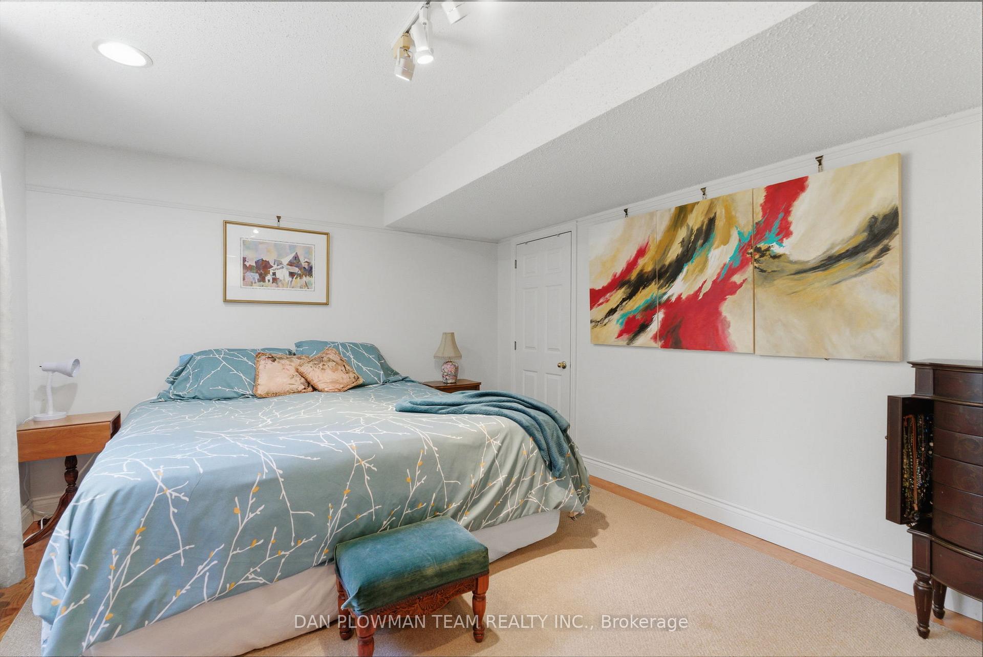 Photo 29 of 10 Barrington Place, Clarington, Courtice — HOMEH