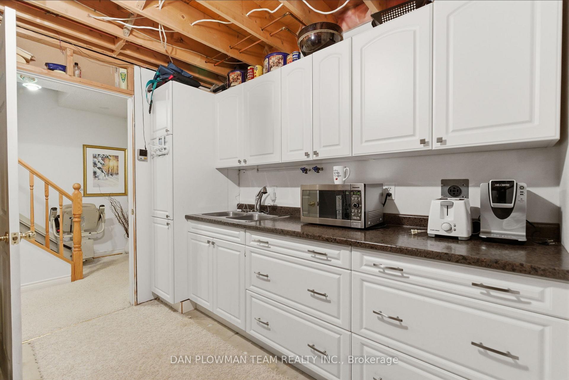Photo 33 of 10 Barrington Place, Clarington, Courtice — HOMEH