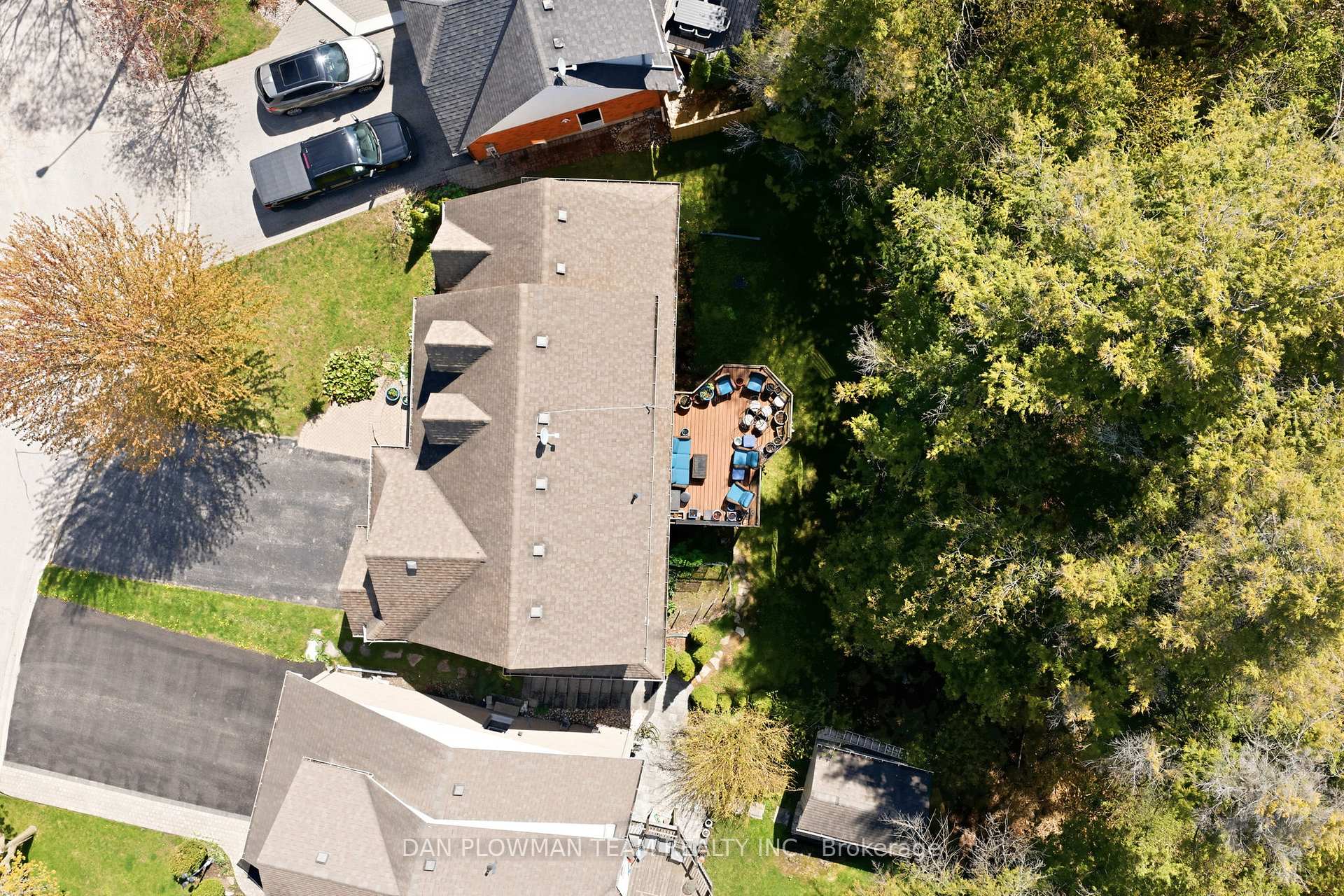 Photo 38 of 10 Barrington Place, Clarington, Courtice — HOMEH