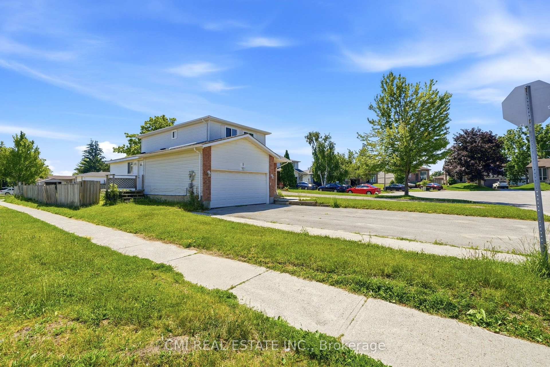 Photo 3 of 1 Mccuaig Court, Barrie, Grove East — HOMEH