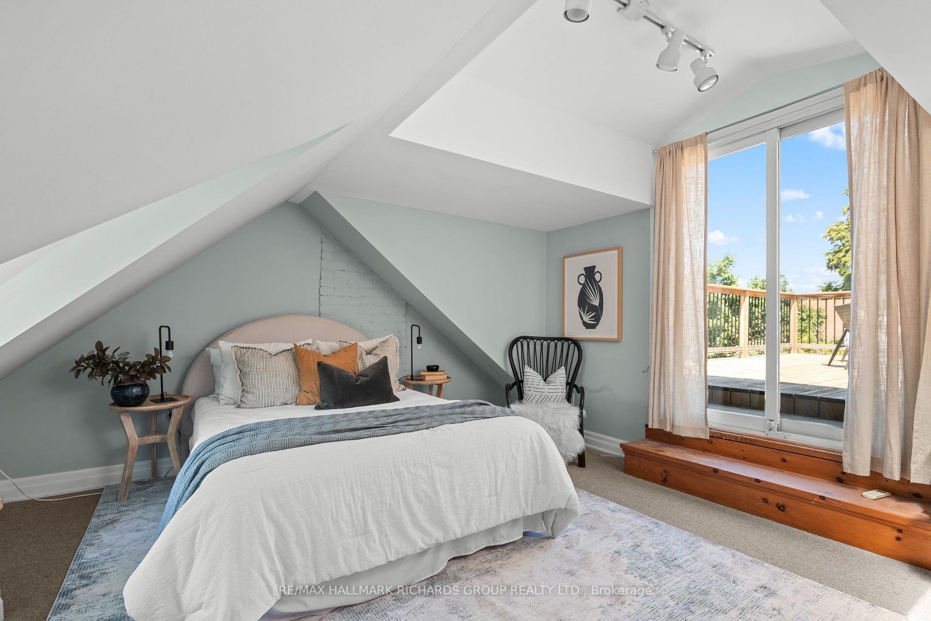 Photo 15 of 21 Bertmount Avenue, Toronto, South Riverdale — HOMEH