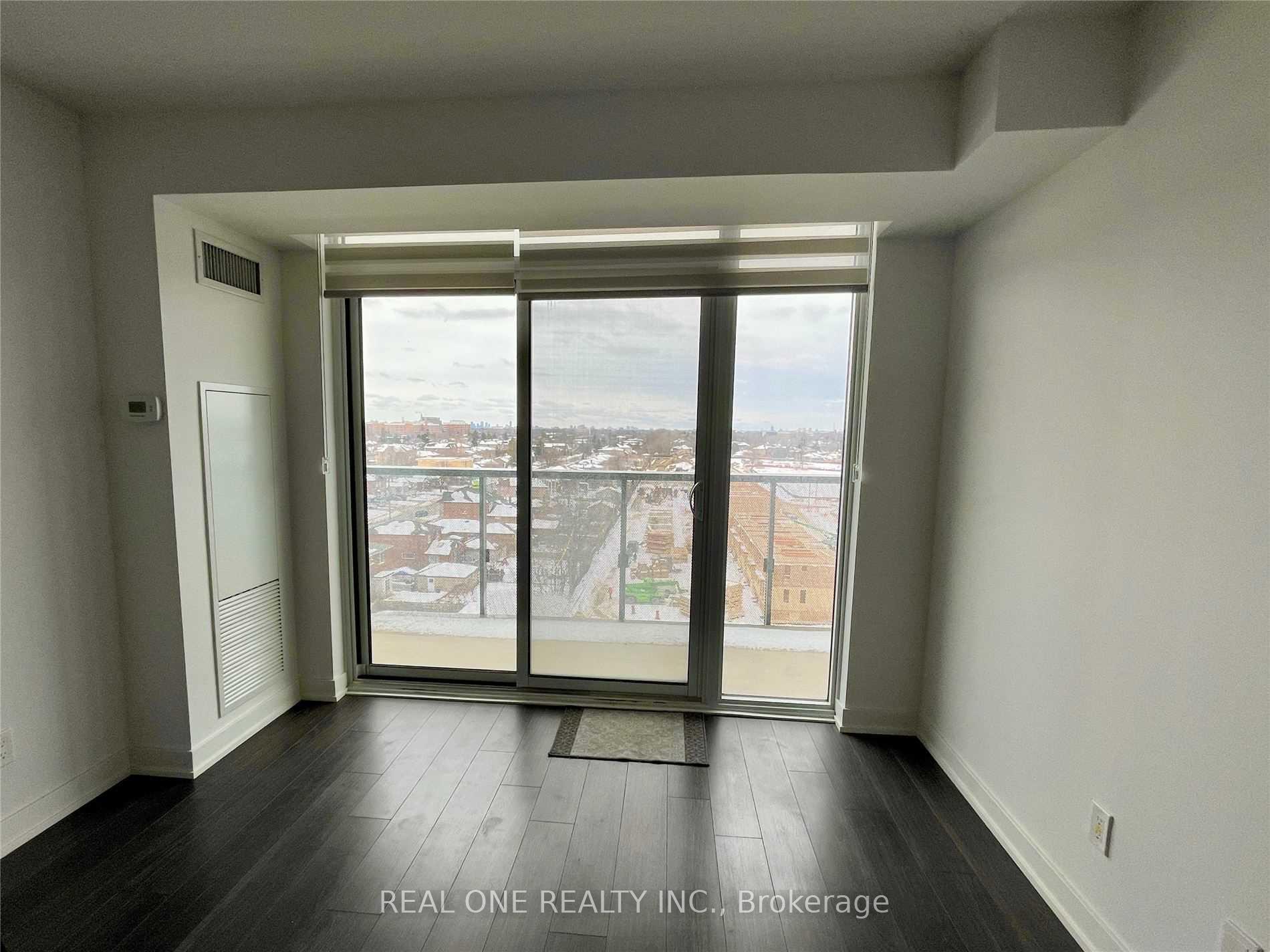 Photo 4 of Unit 914, 120 Varna Drive, Toronto, Englemount-Lawrence — HOMEH