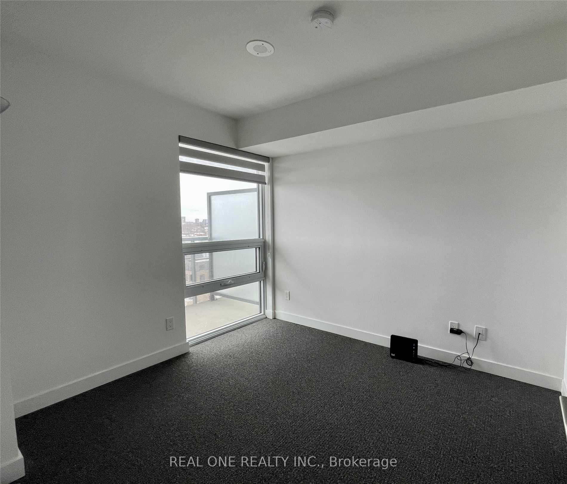 Photo 5 of Unit 914, 120 Varna Drive, Toronto, Englemount-Lawrence — HOMEH