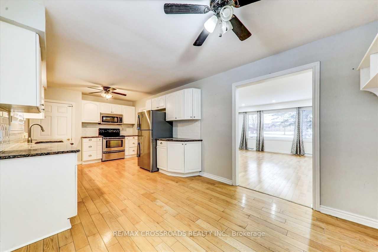 Photo 6 of 4700 Baldwin Street S, Whitby, Taunton North — HOMEH