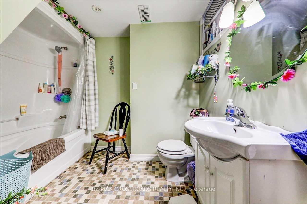 Photo 23 of 4700 Baldwin Street S, Whitby, Taunton North — HOMEH