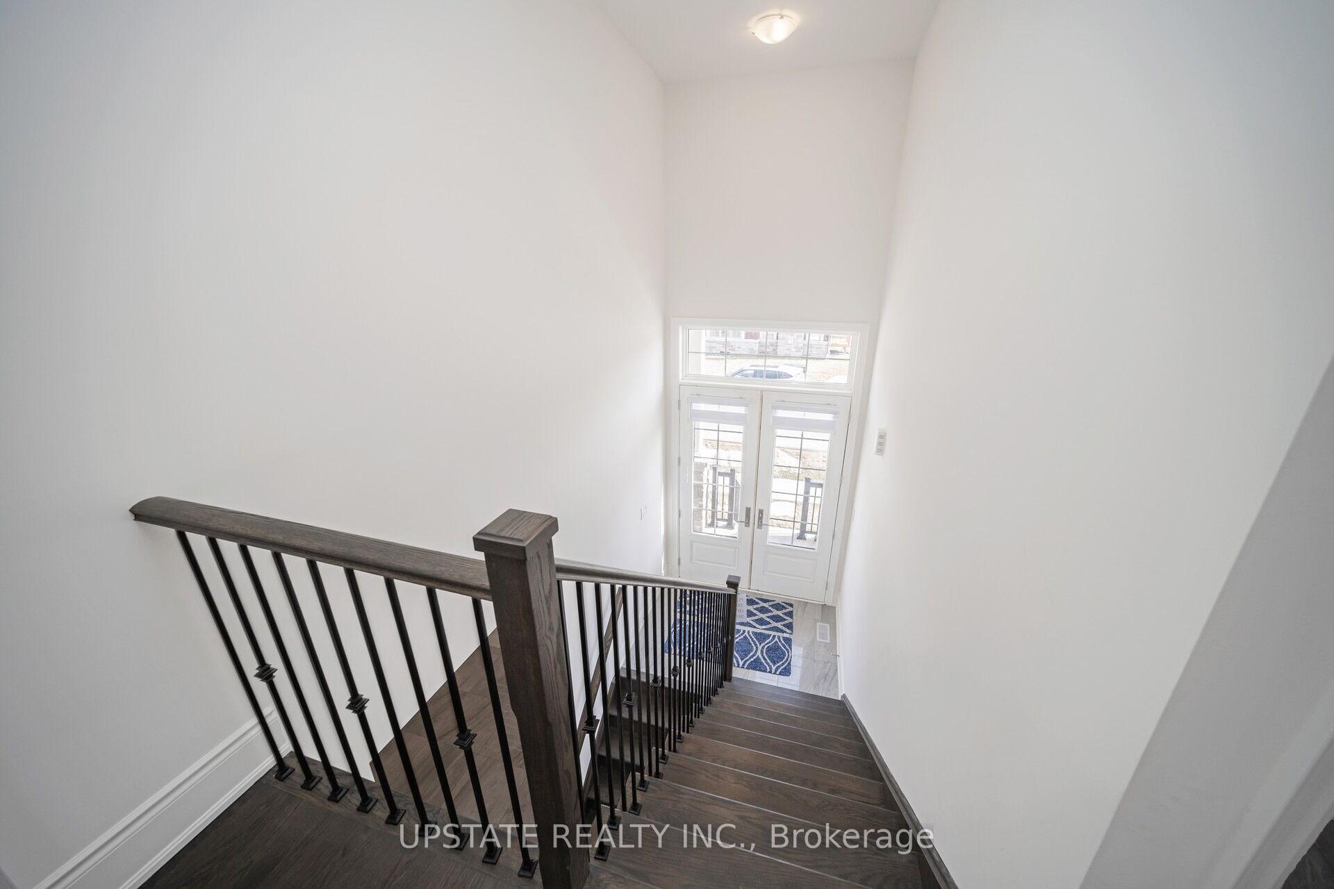 Photo 3 of 42 James Walker Avenue, Caledon, Caledon East — HOMEH