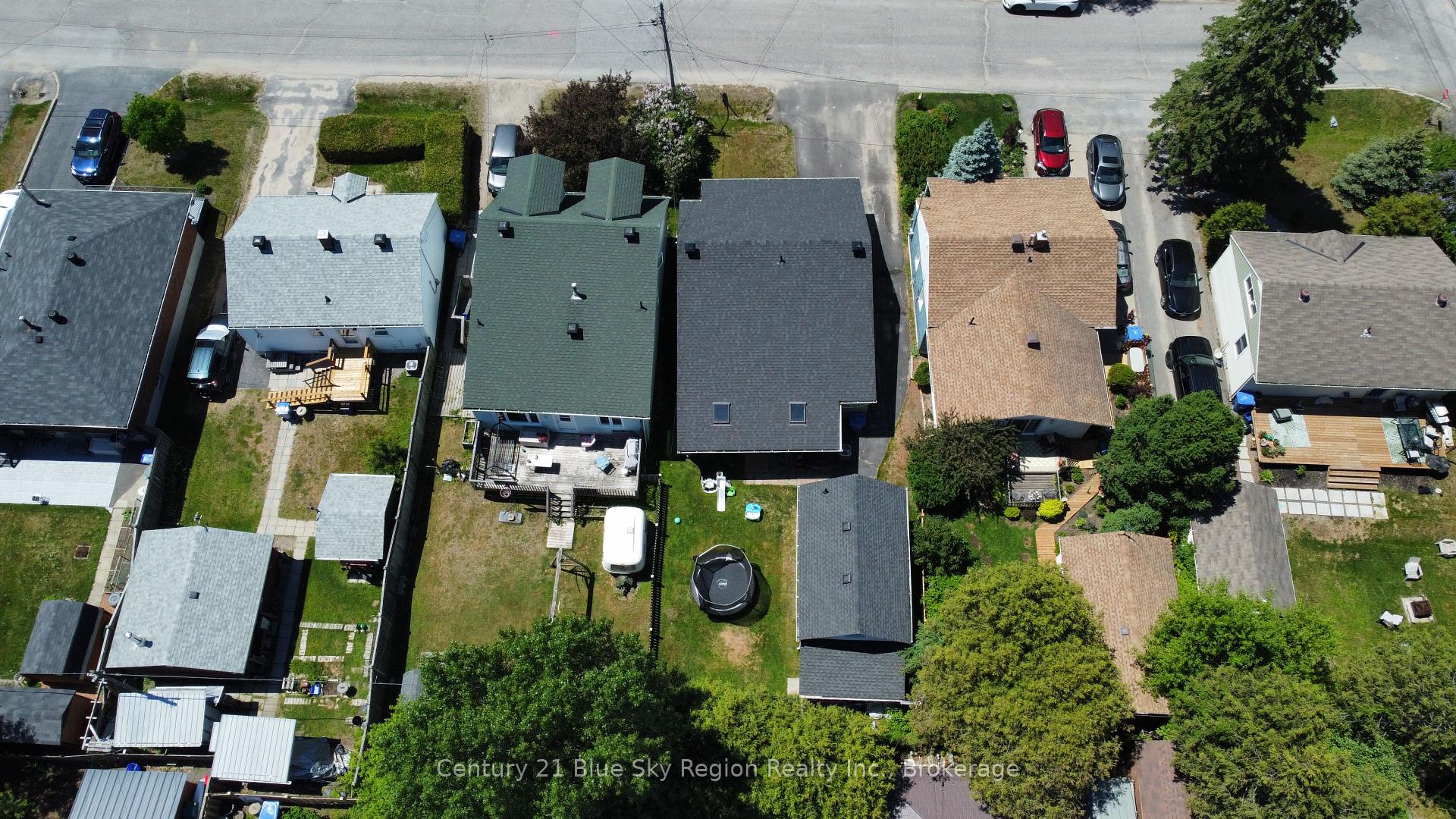 Photo 3 of 188 Lee Avenue, North Bay, Ferris — HOMEH