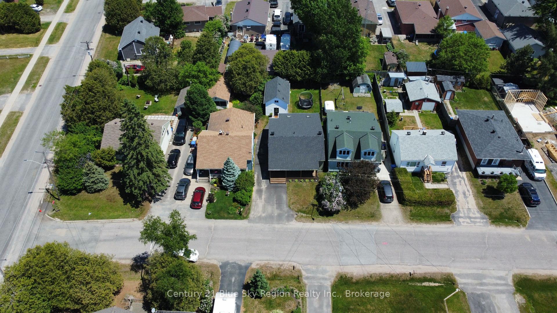 Photo 4 of 188 Lee Avenue, North Bay, Ferris — HOMEH