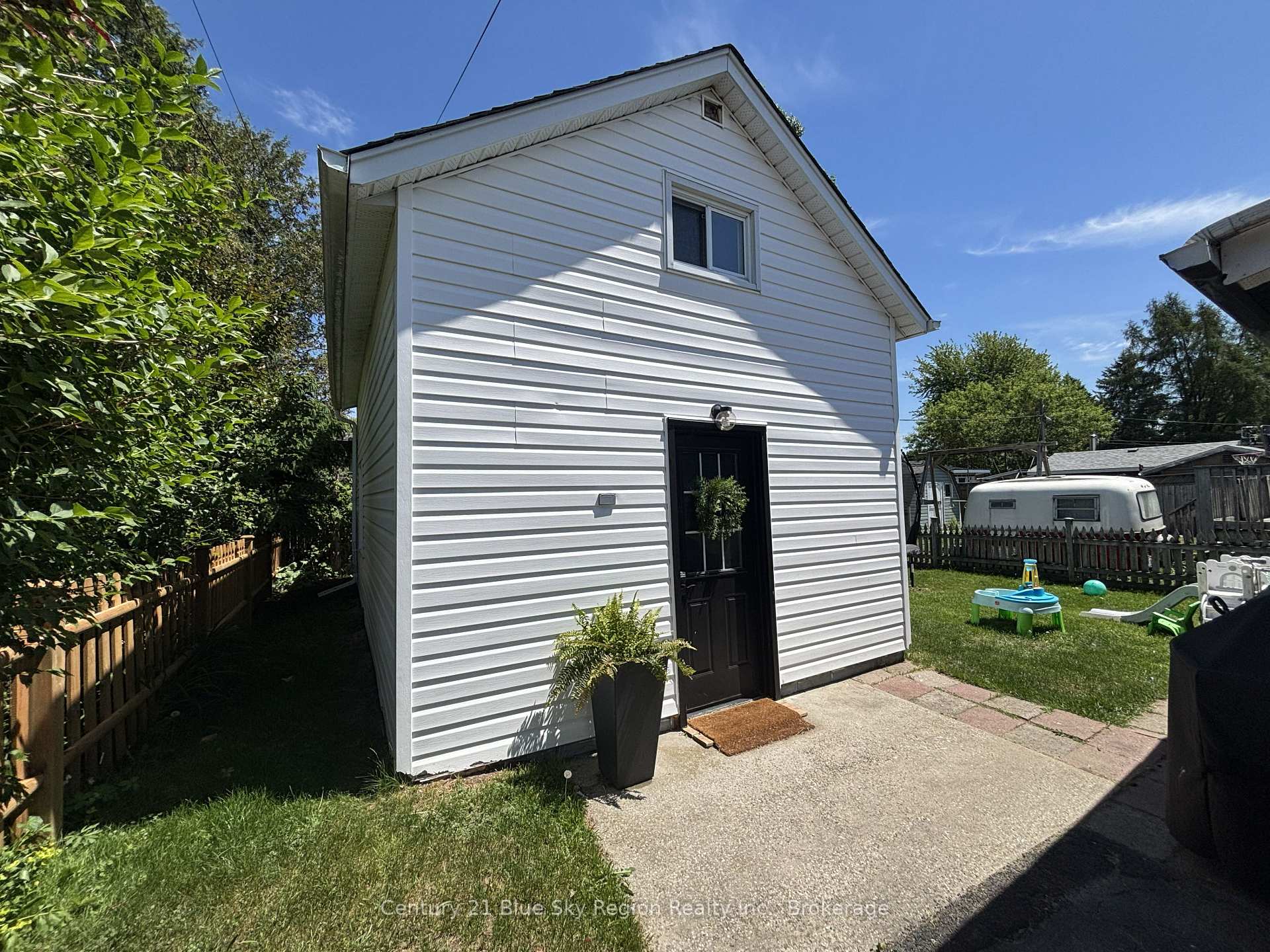 Photo 6 of 188 Lee Avenue, North Bay, Ferris — HOMEH