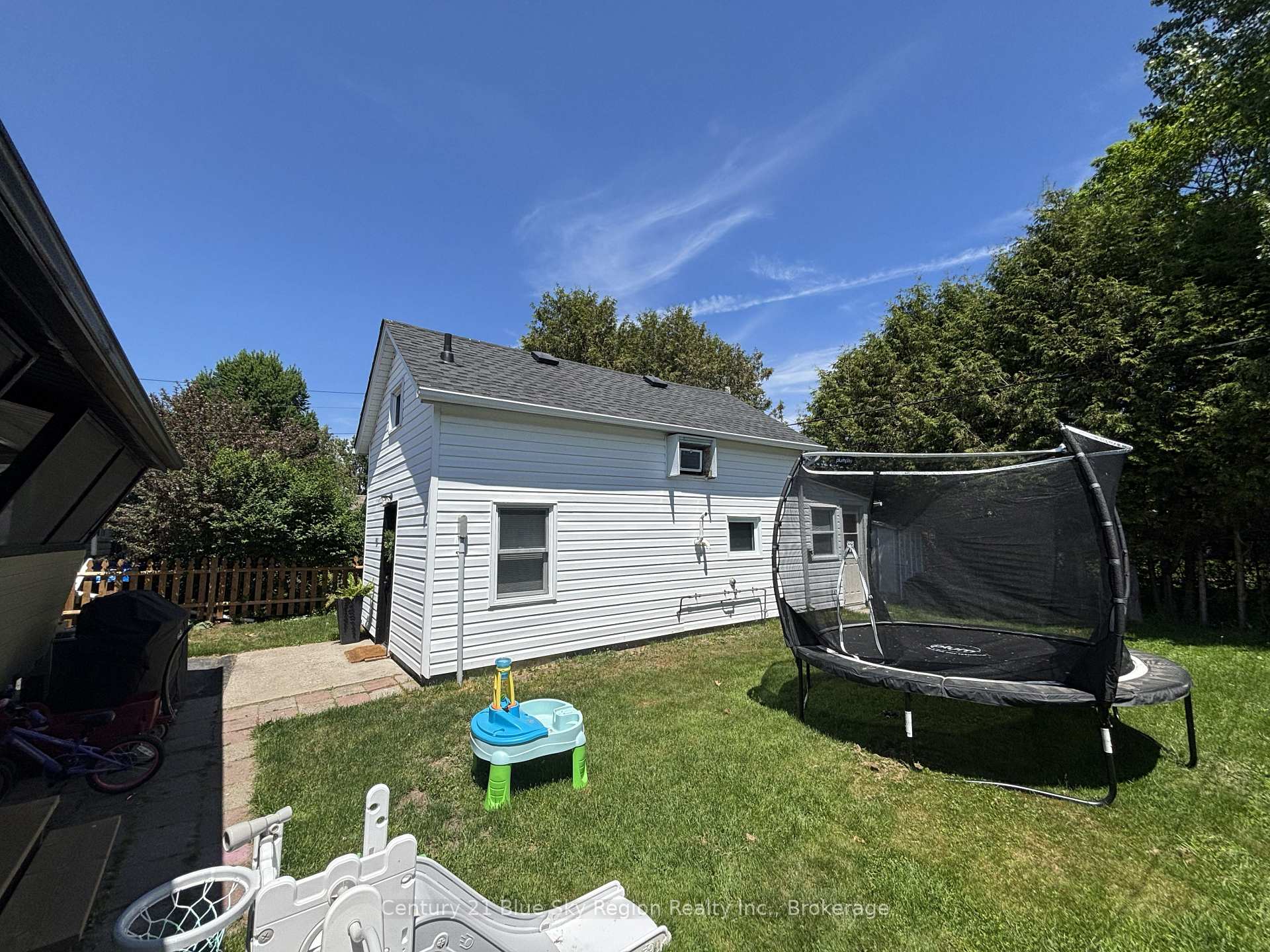Photo 7 of 188 Lee Avenue, North Bay, Ferris — HOMEH