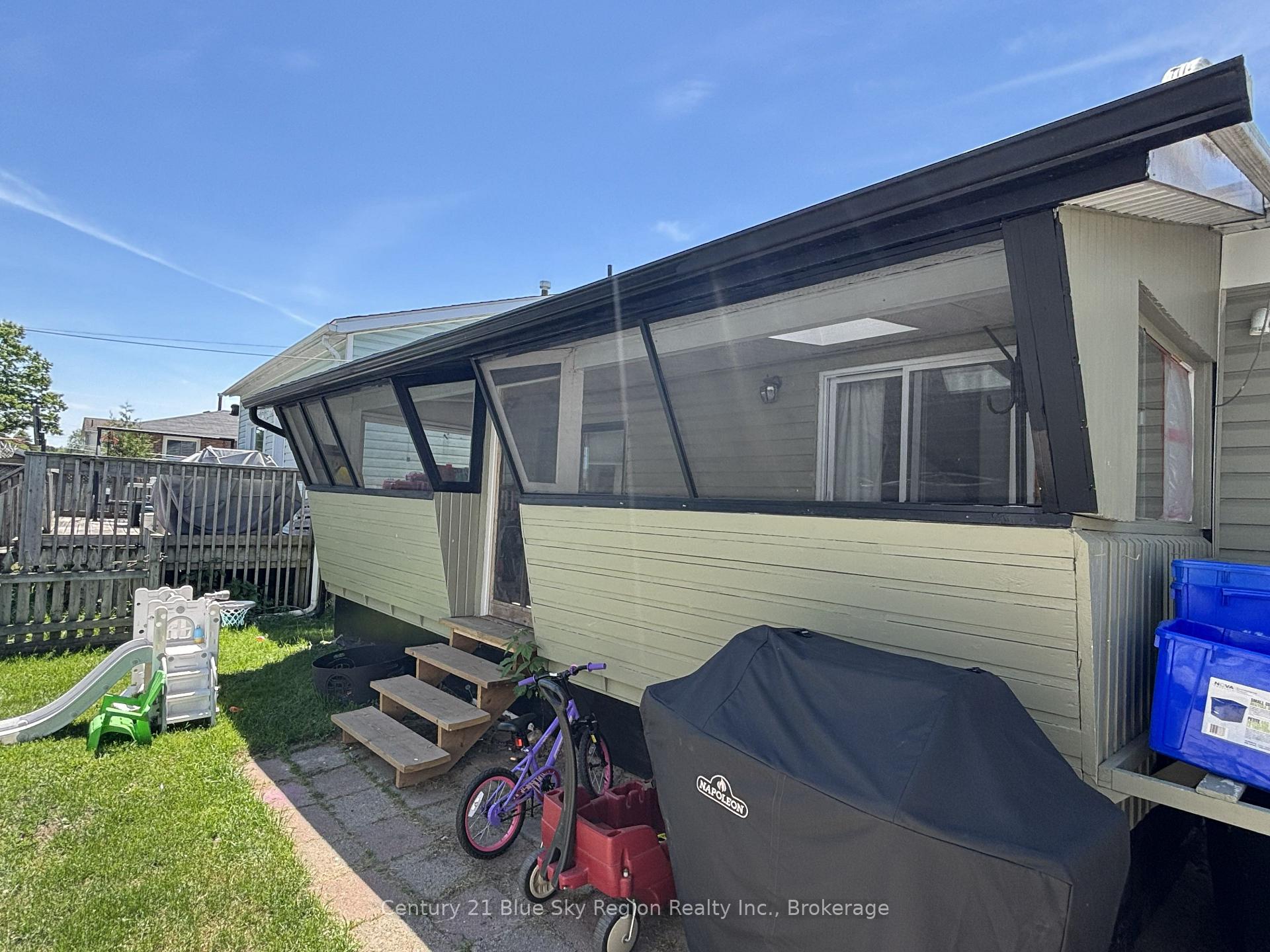 Photo 10 of 188 Lee Avenue, North Bay, Ferris — HOMEH