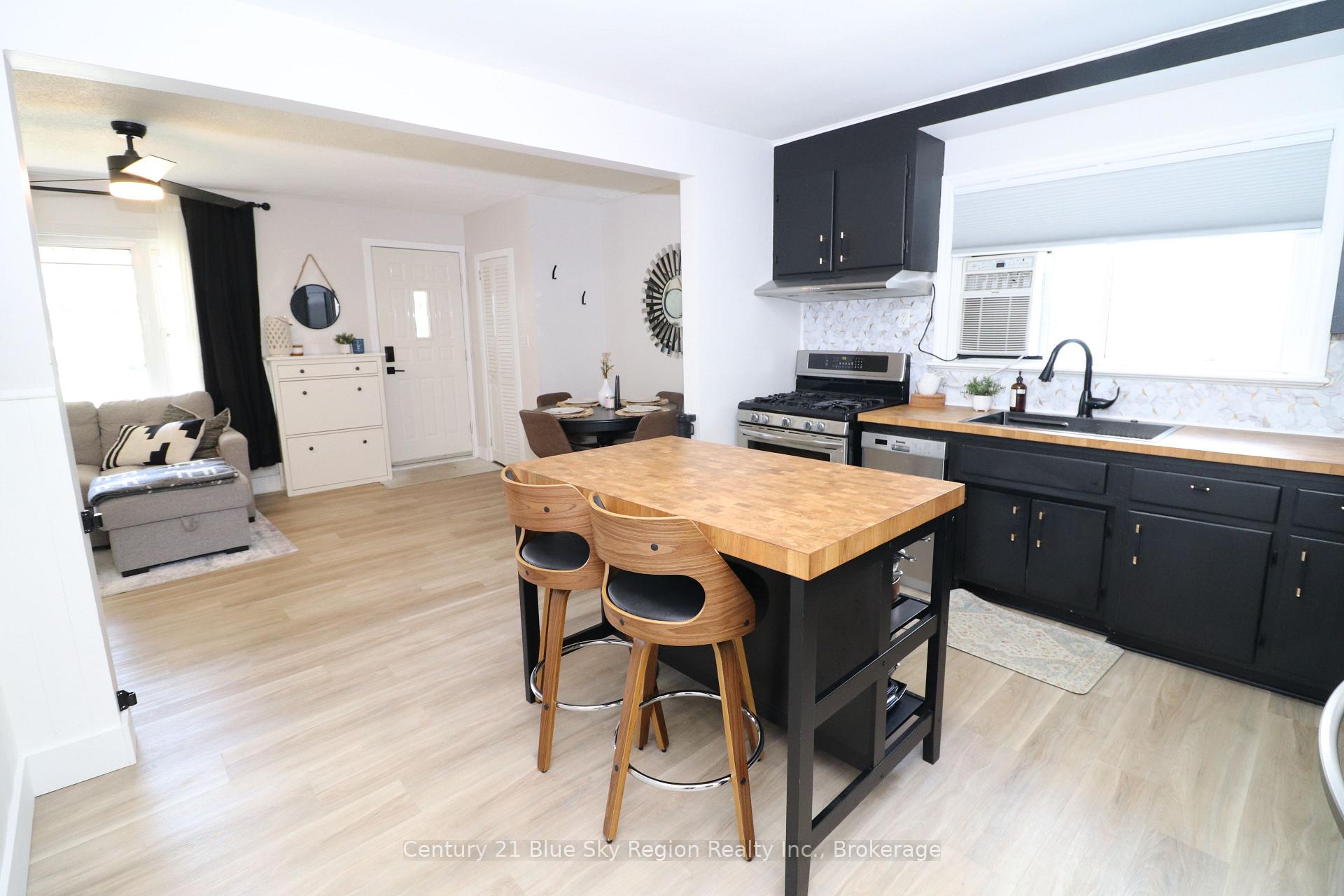 Photo 17 of 188 Lee Avenue, North Bay, Ferris — HOMEH