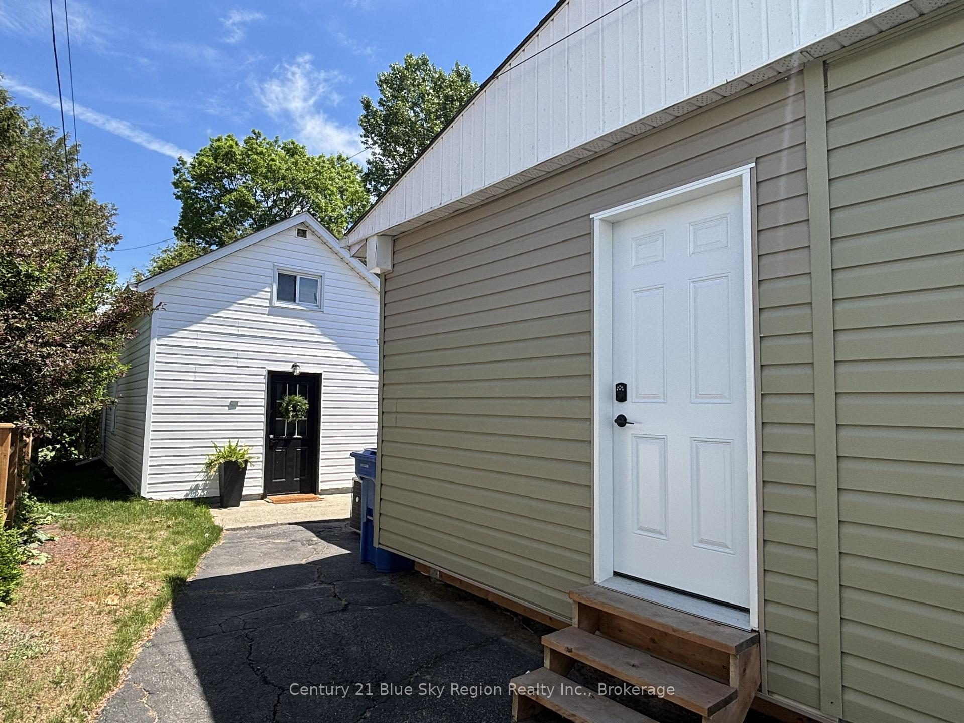 Photo 33 of 188 Lee Avenue, North Bay, Ferris — HOMEH