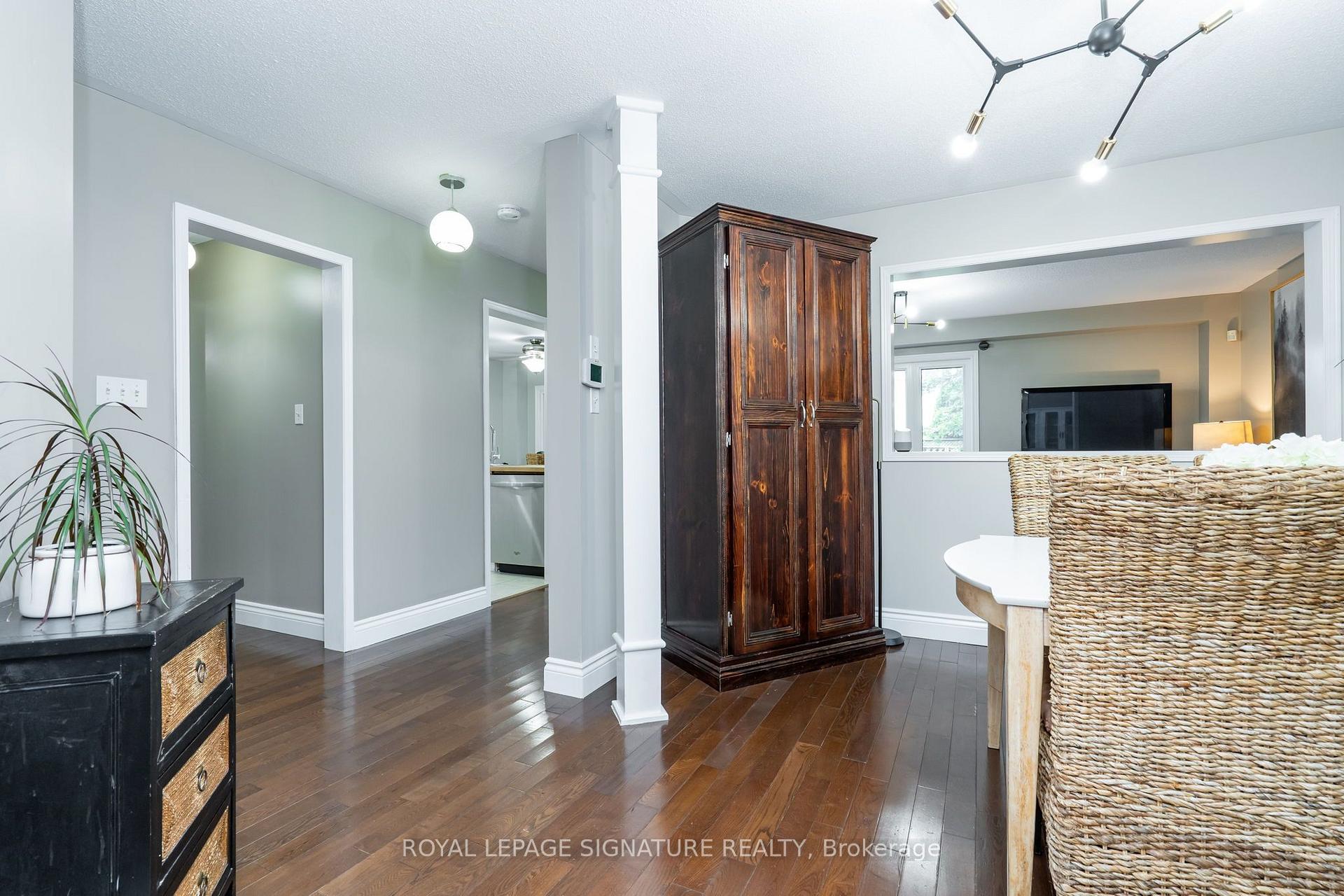 Photo 4 of 348 Edenbrook Hill Drive, Brampton, Fletcher's Meadow — HOMEH