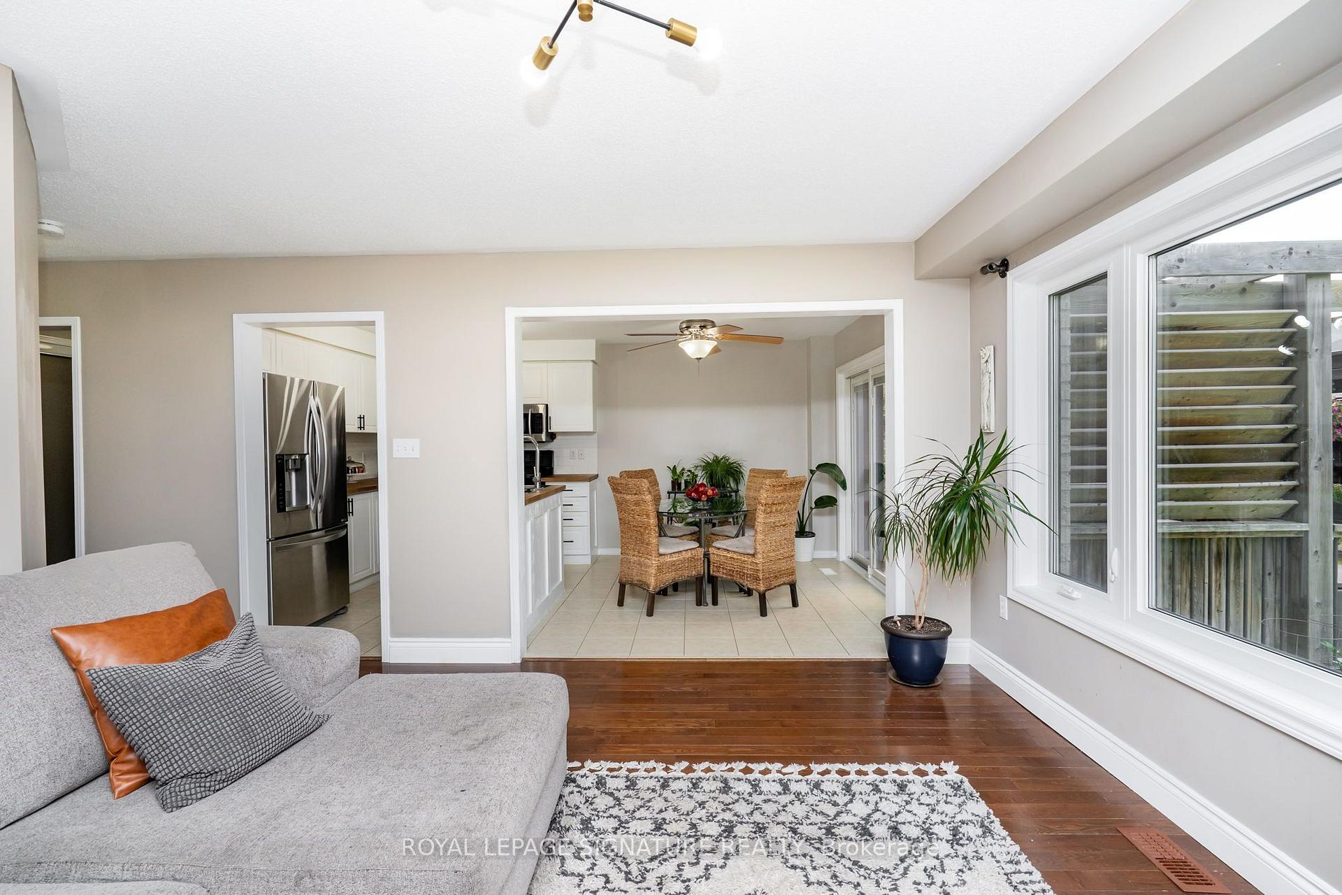 Photo 9 of 348 Edenbrook Hill Drive, Brampton, Fletcher's Meadow — HOMEH
