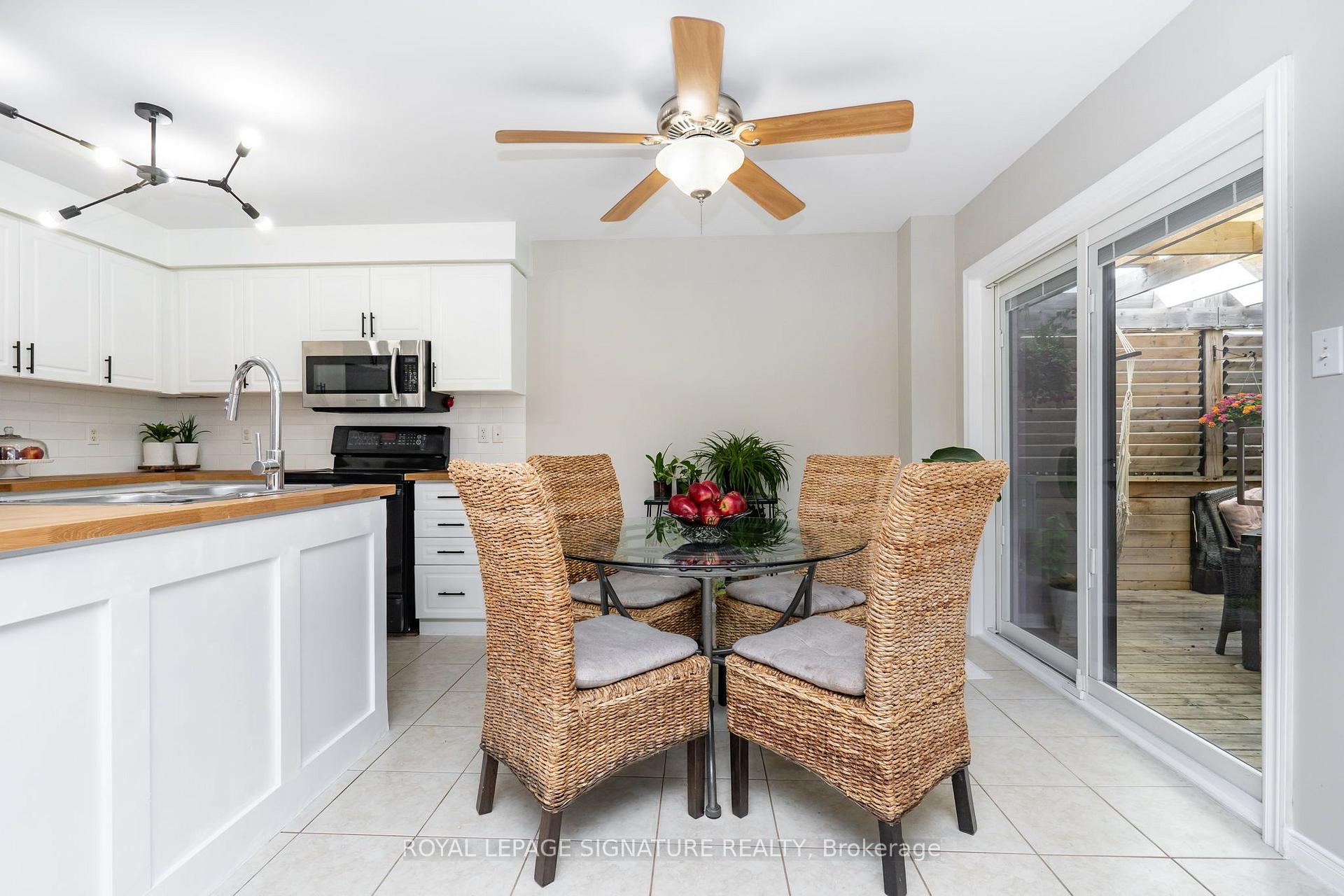 Photo 10 of 348 Edenbrook Hill Drive, Brampton, Fletcher's Meadow — HOMEH